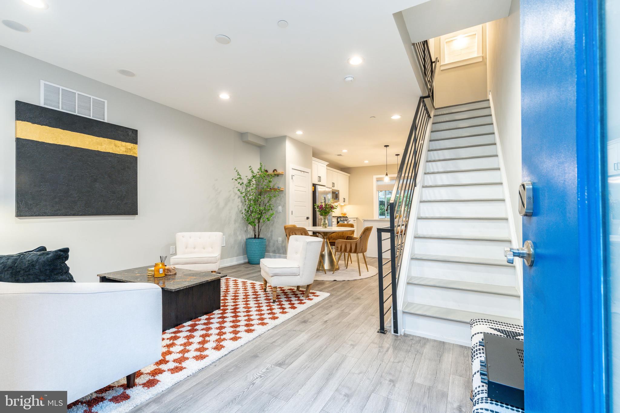 NORRIS SQUARE - Residential