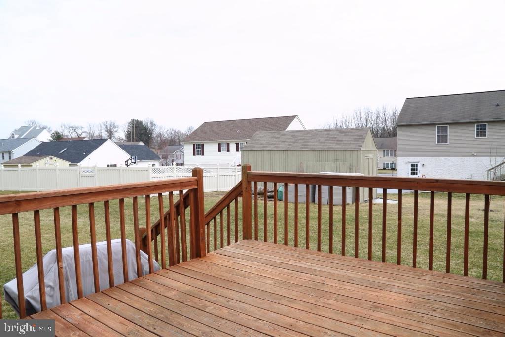 MALLARD POND - Residential