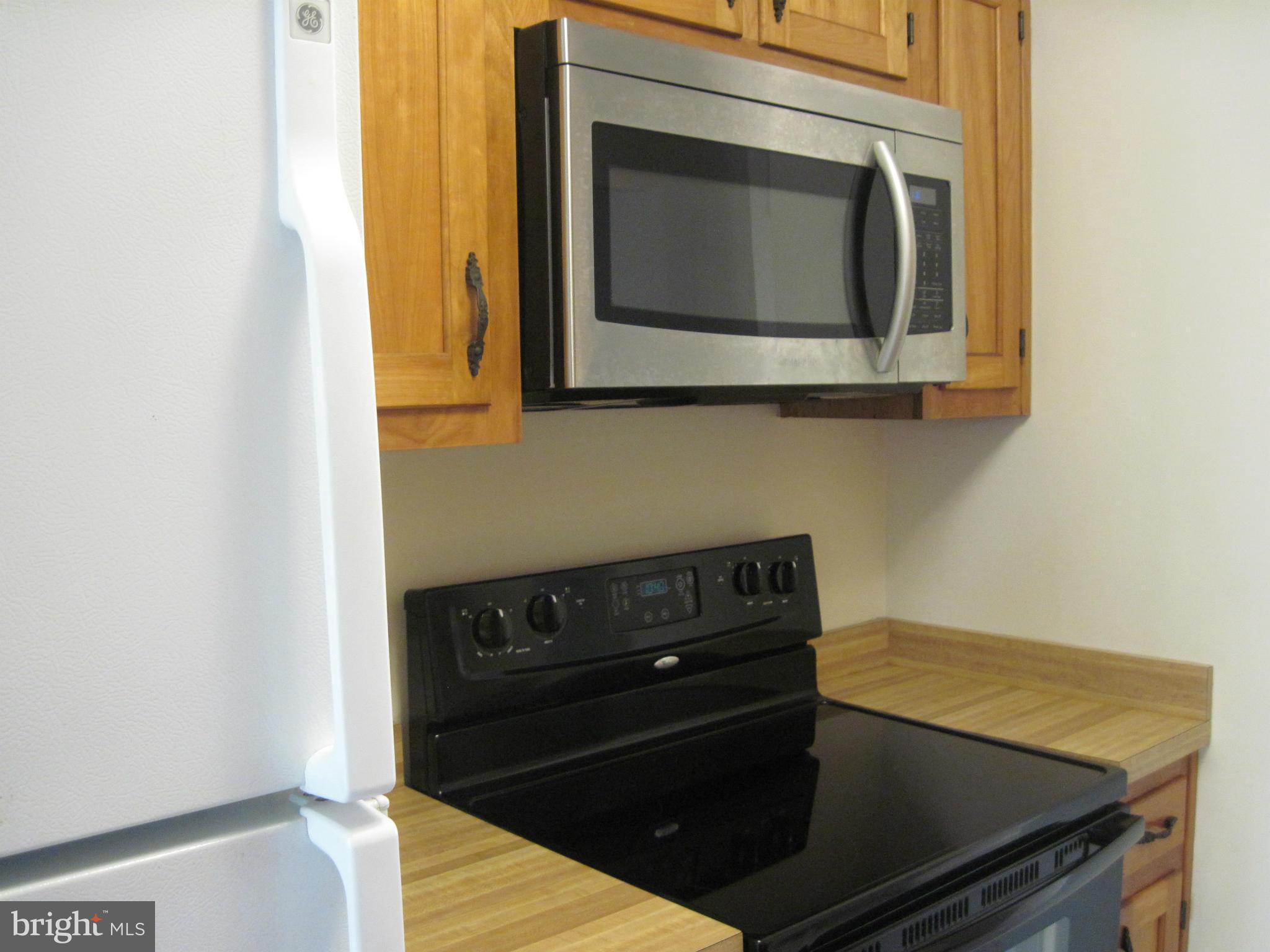 GREENVIEW WEST - Residential Lease