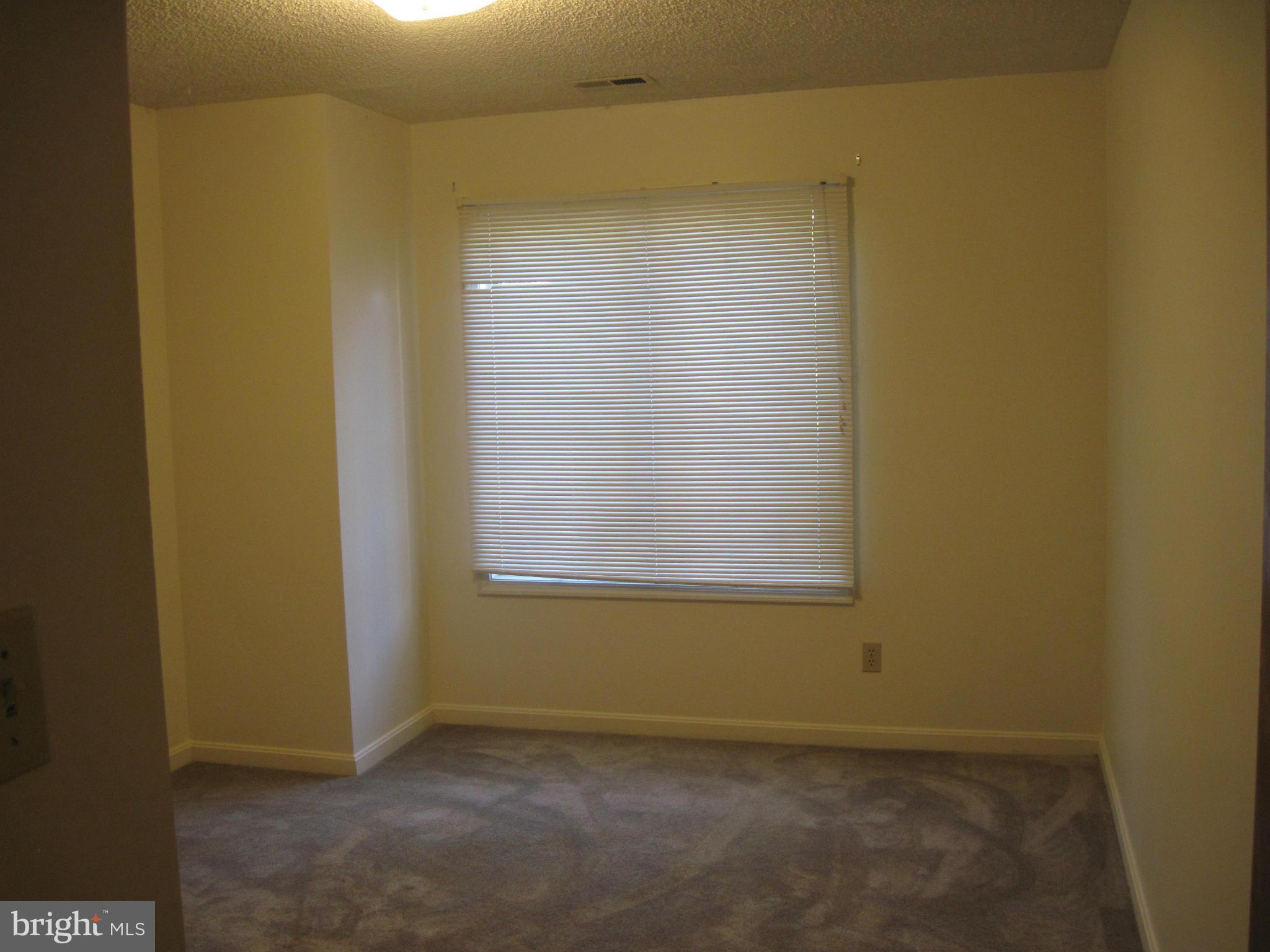 GREENVIEW WEST - Residential Lease