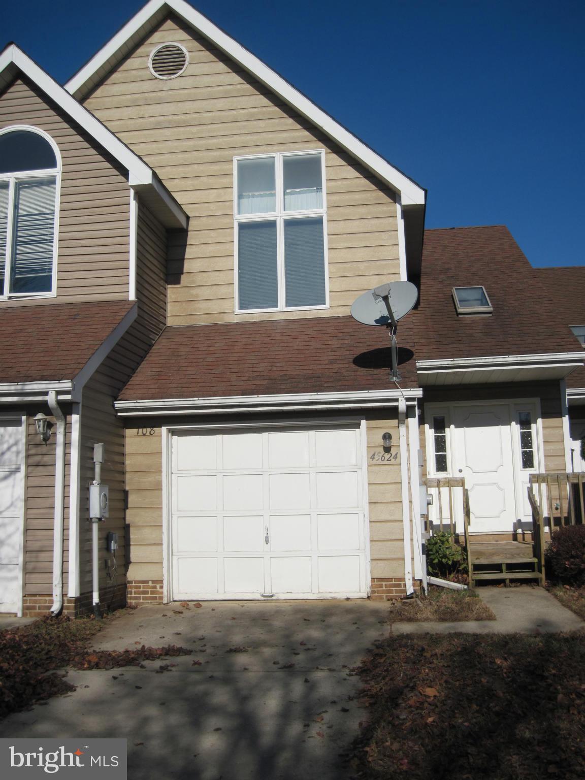 GREENVIEW WEST - Residential Lease