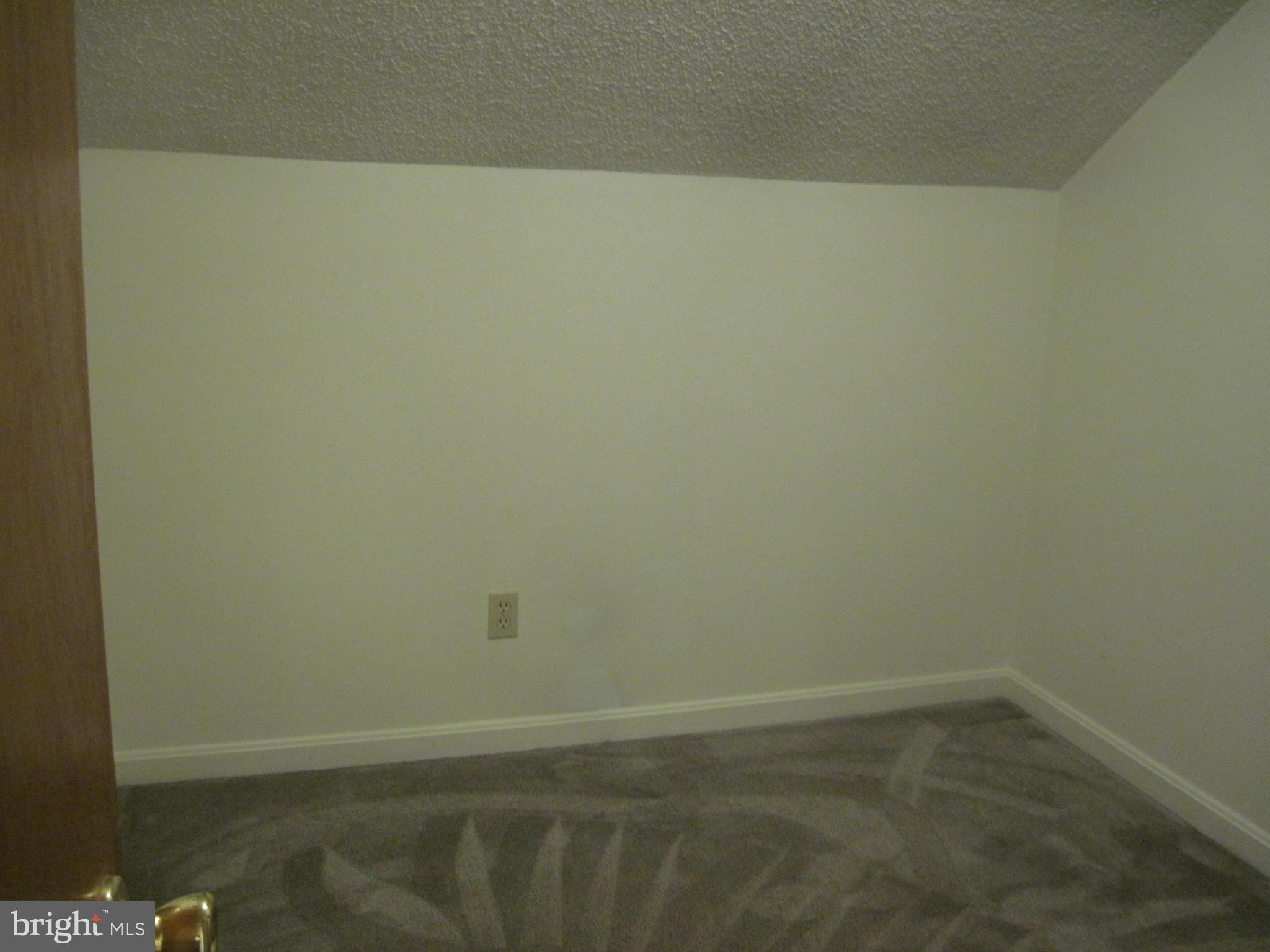 GREENVIEW WEST - Residential Lease