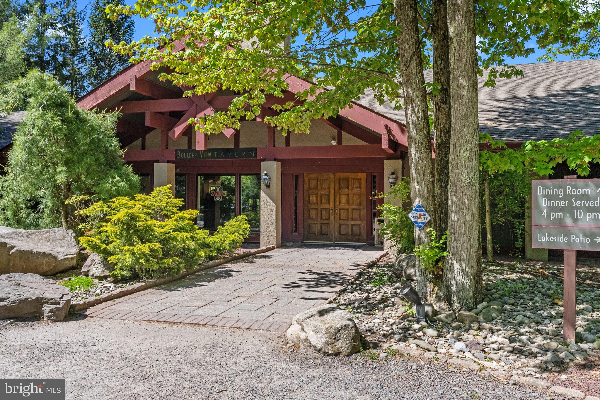 BIG BOULDER LAKE - Residential