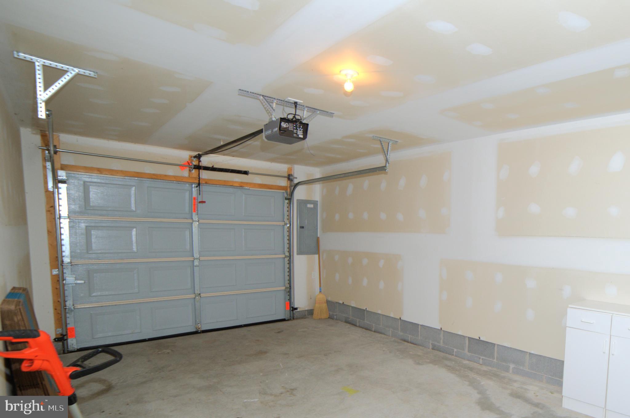 HAMMONDS MILL - Residential