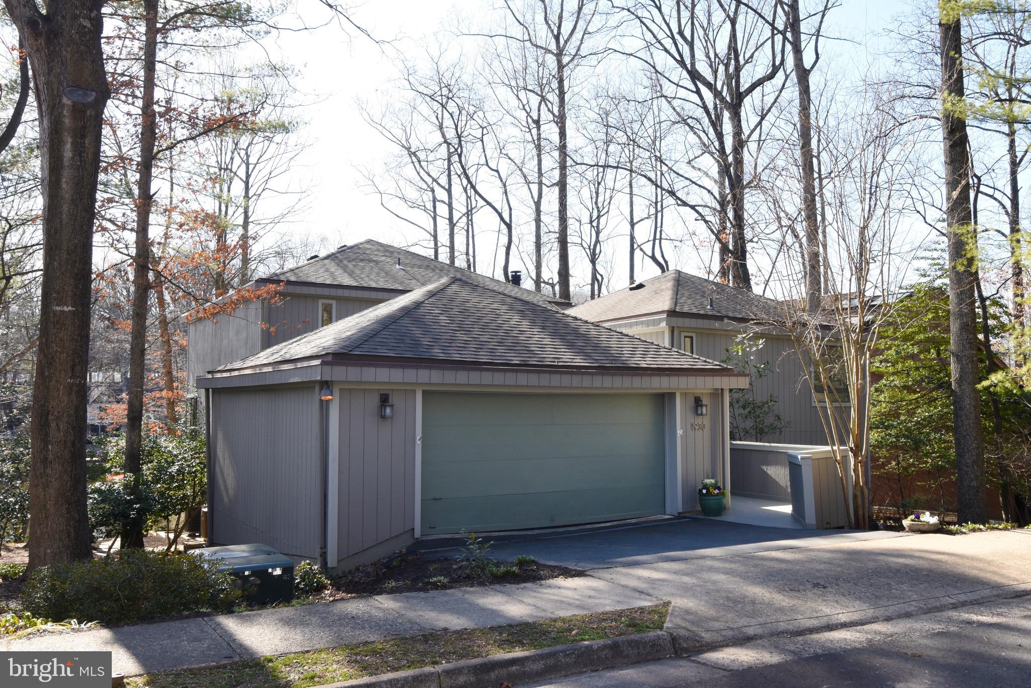 RESTON - Residential