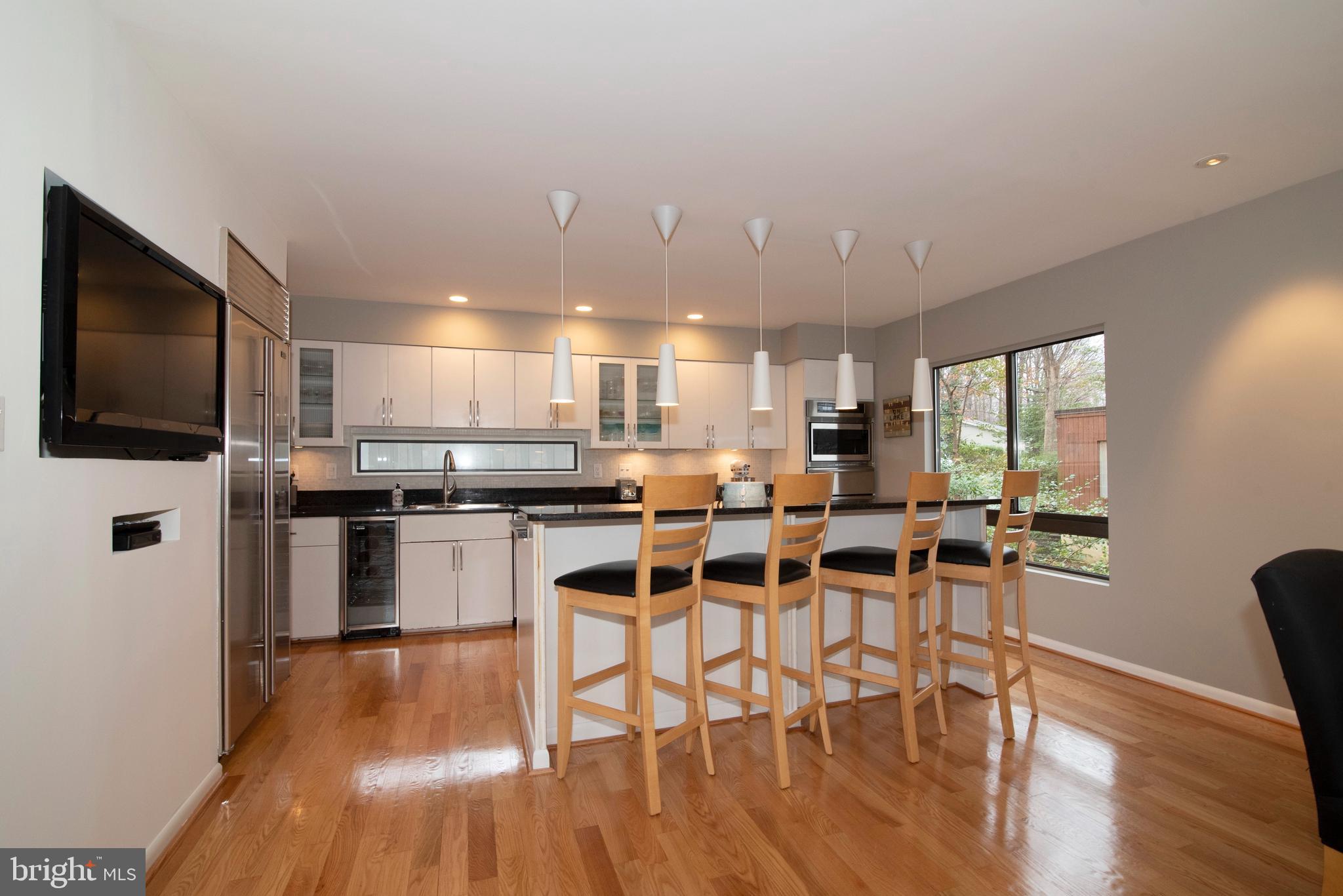 RESTON - Residential