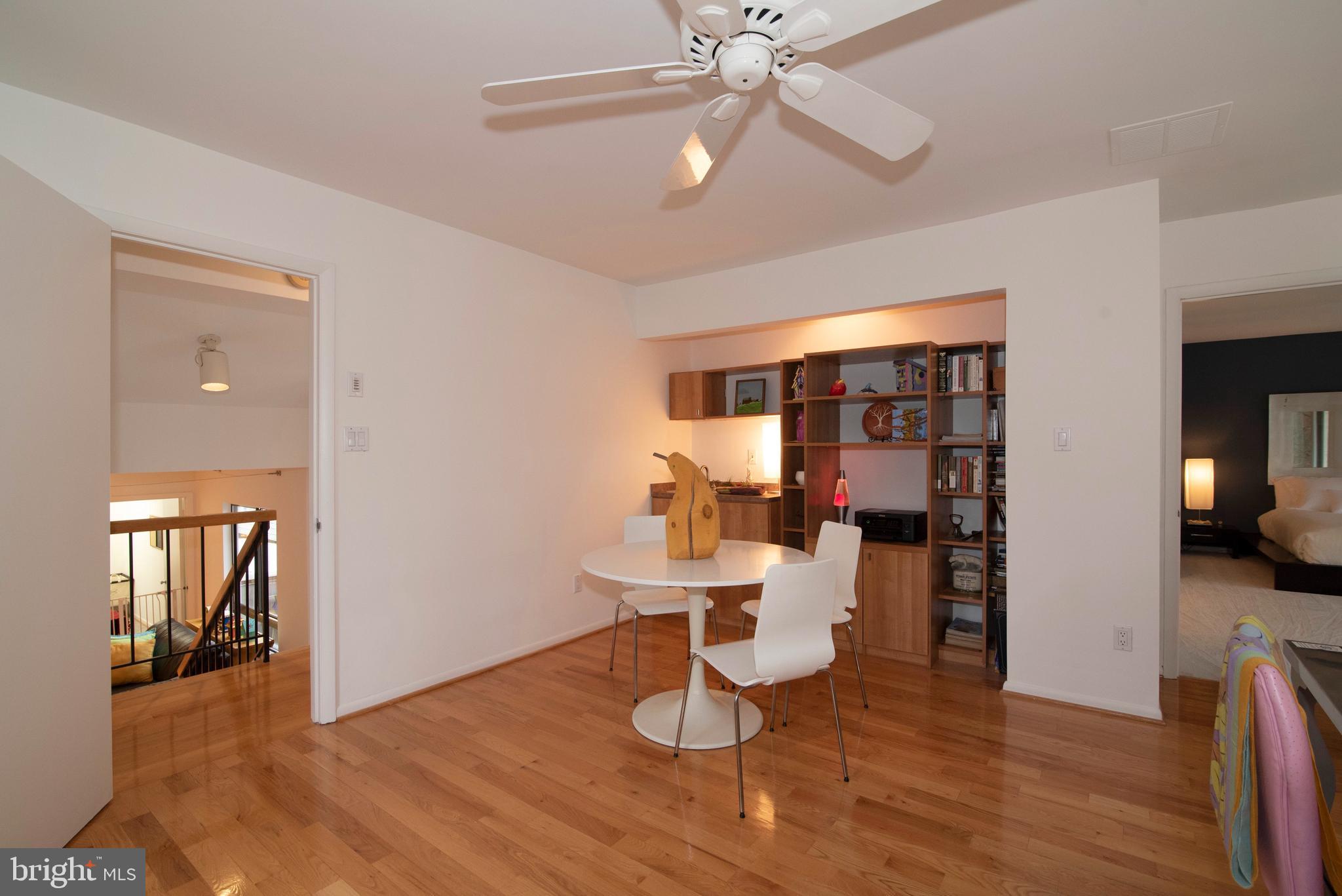 RESTON - Residential