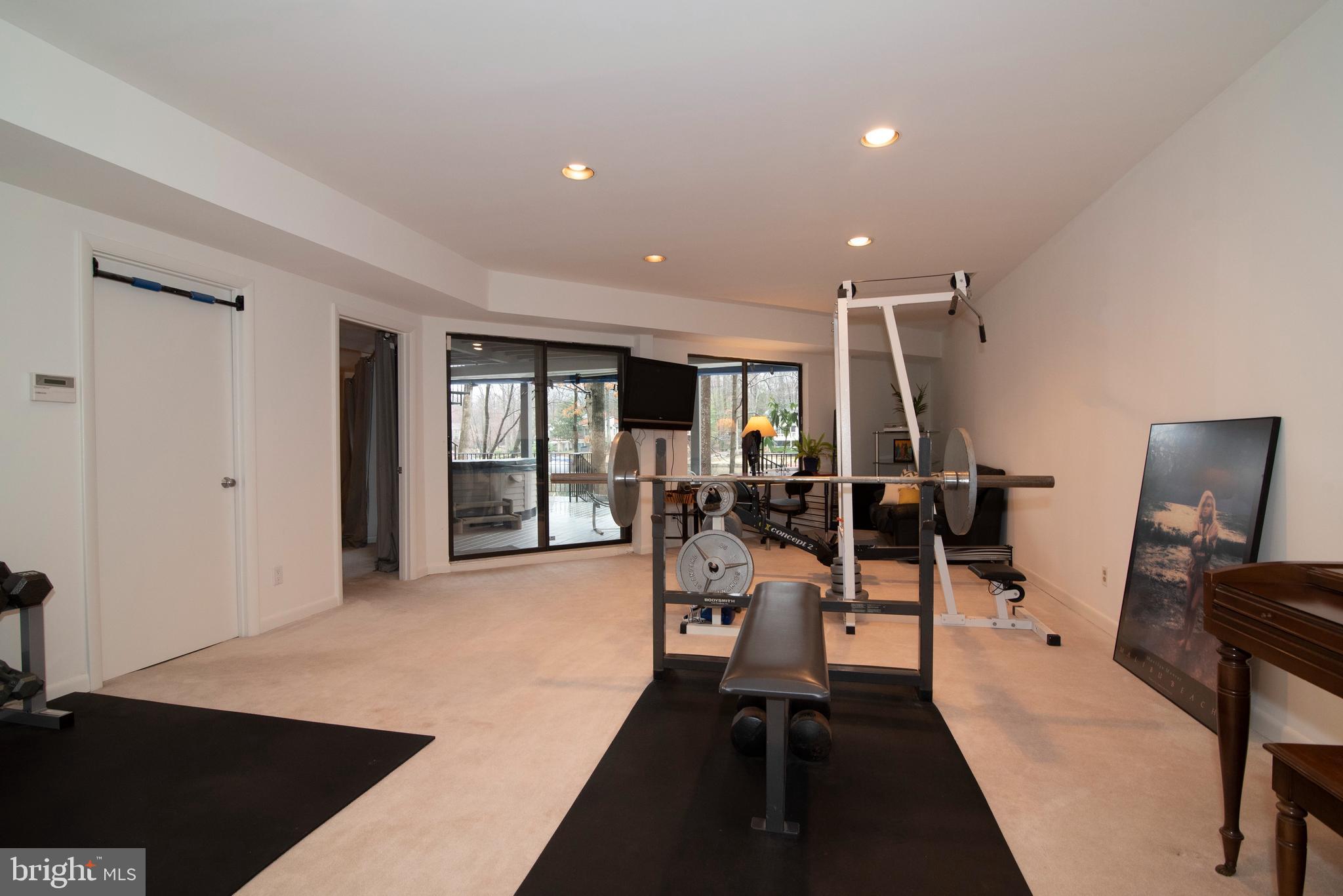 RESTON - Residential