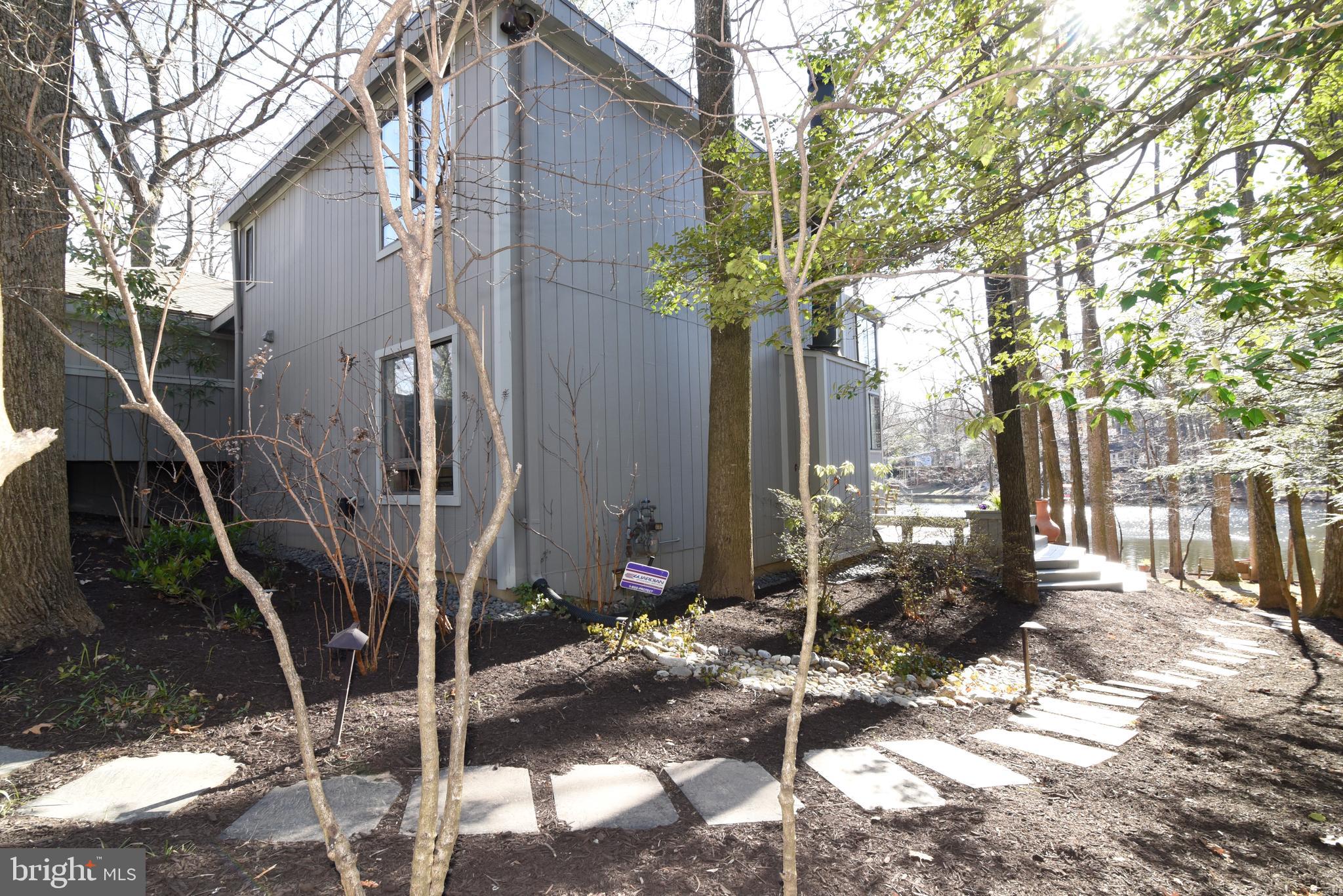 RESTON - Residential