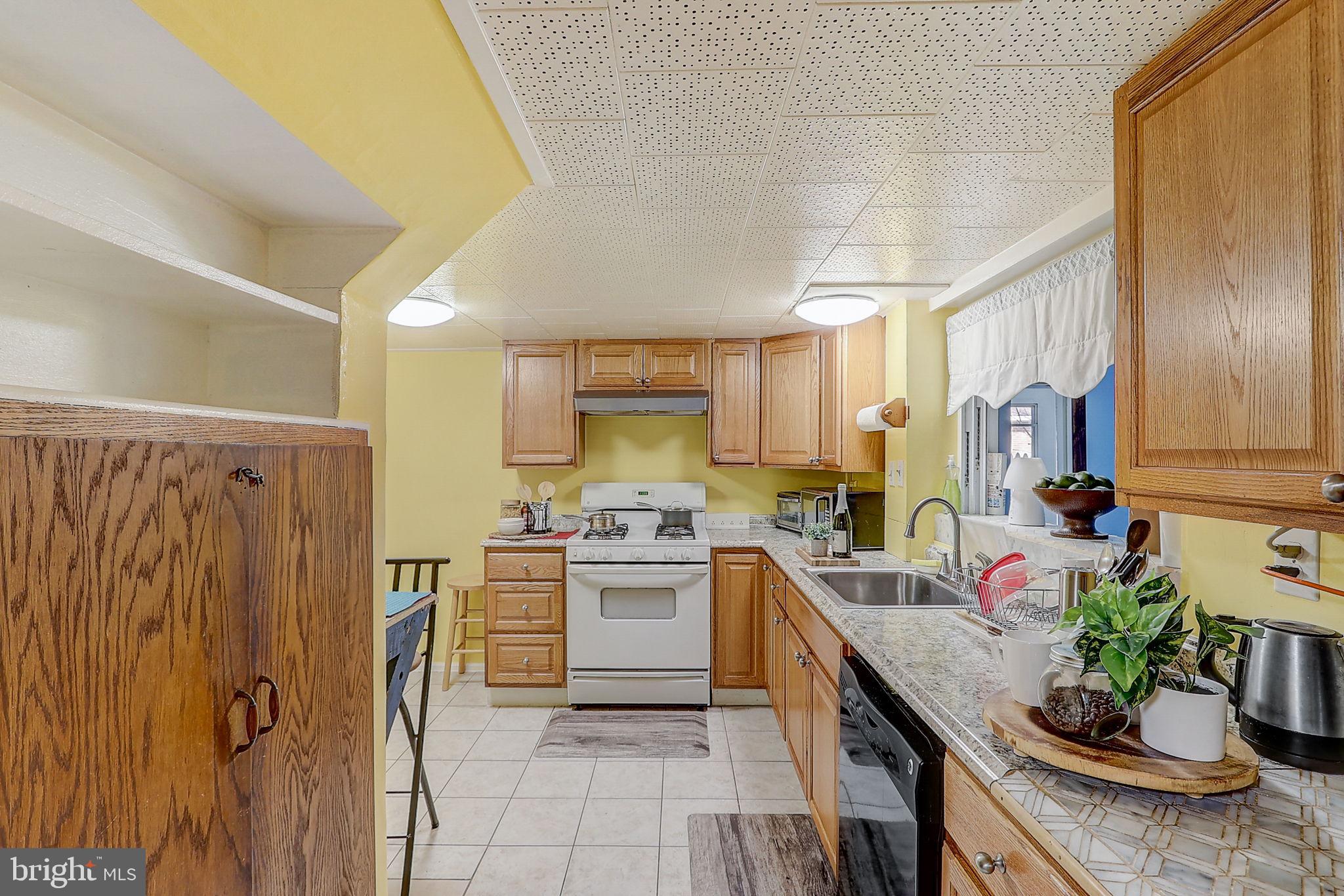 VIRGINIA HILLS - Residential
