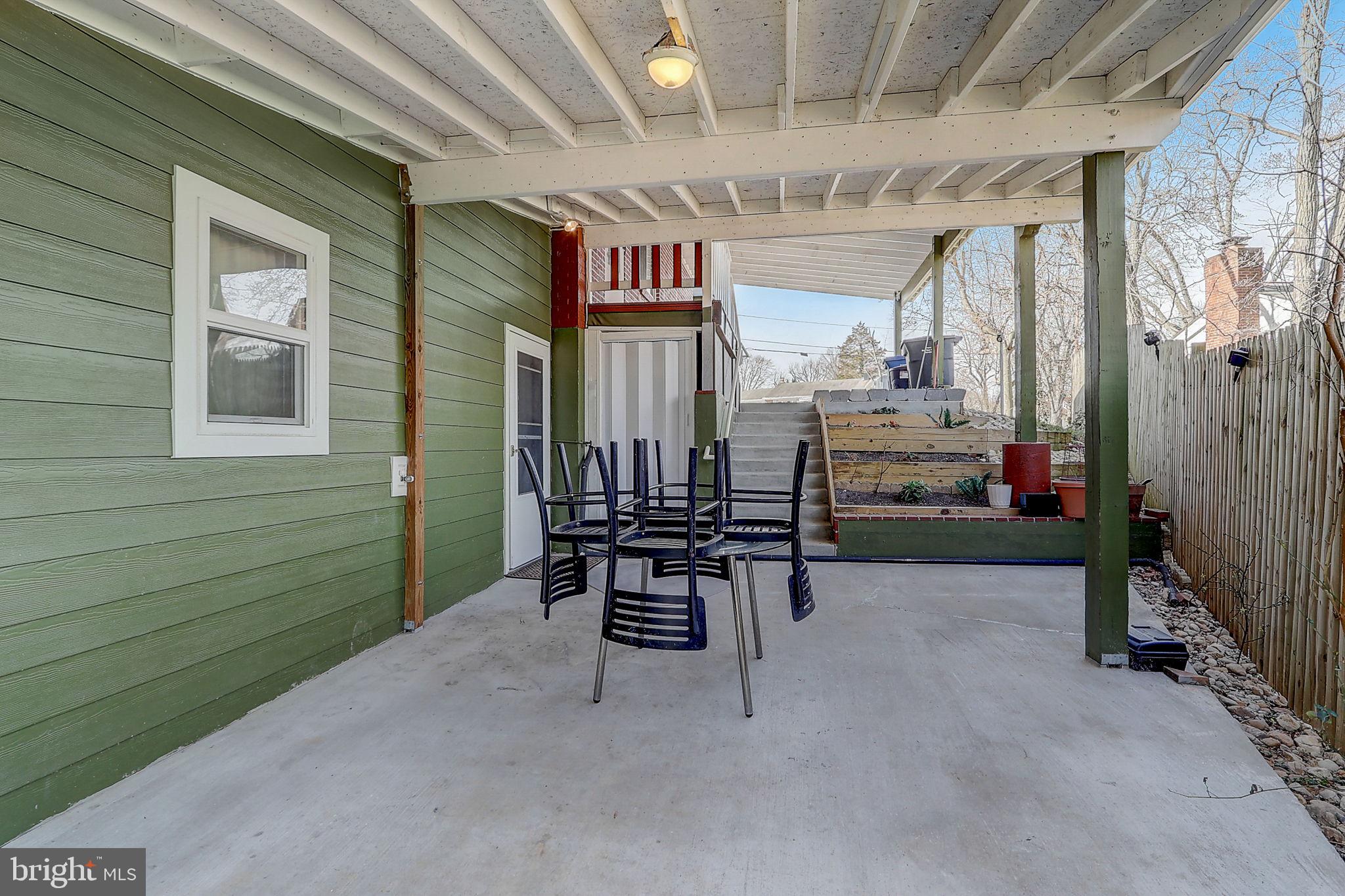 VIRGINIA HILLS - Residential