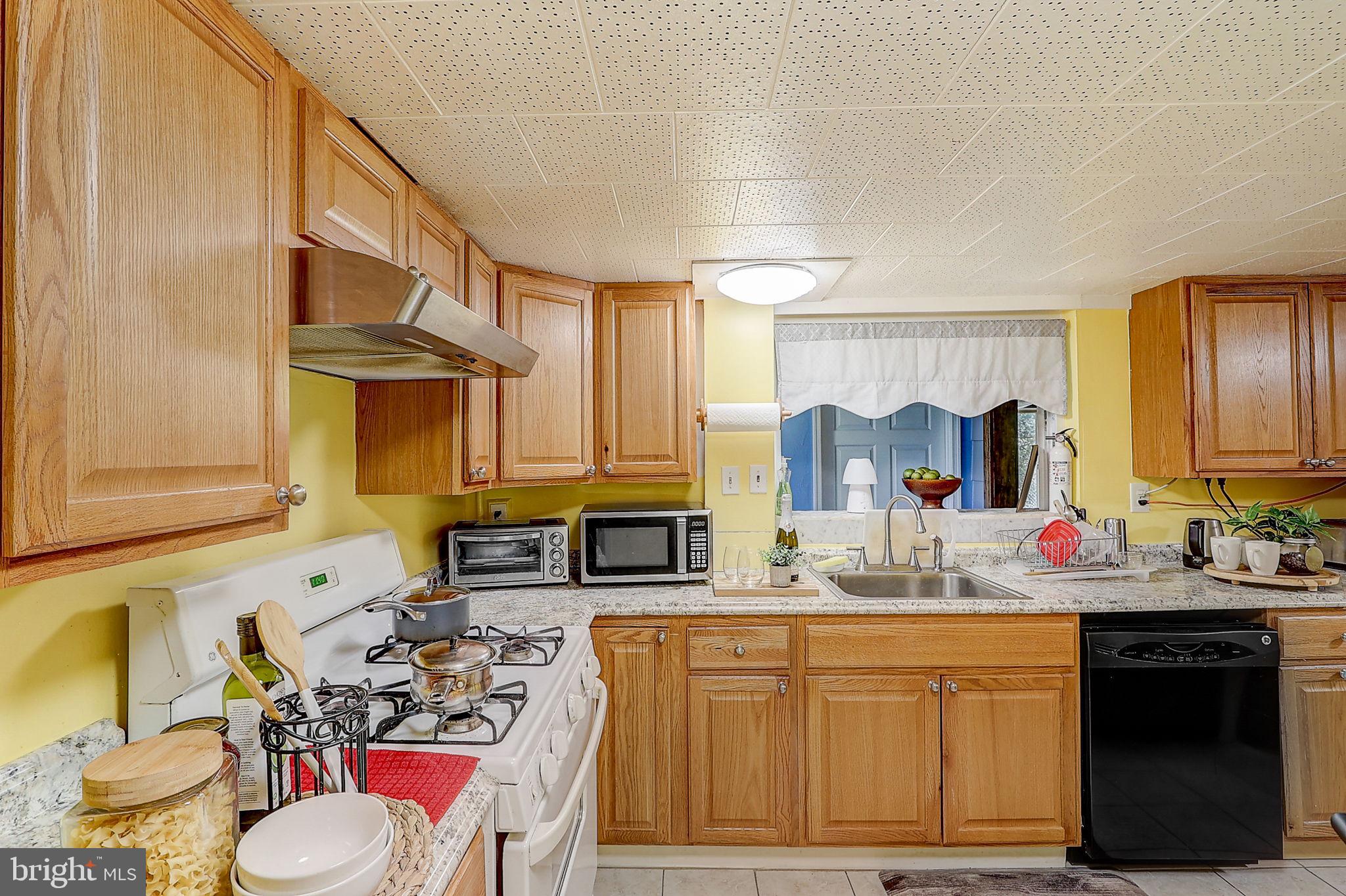 VIRGINIA HILLS - Residential