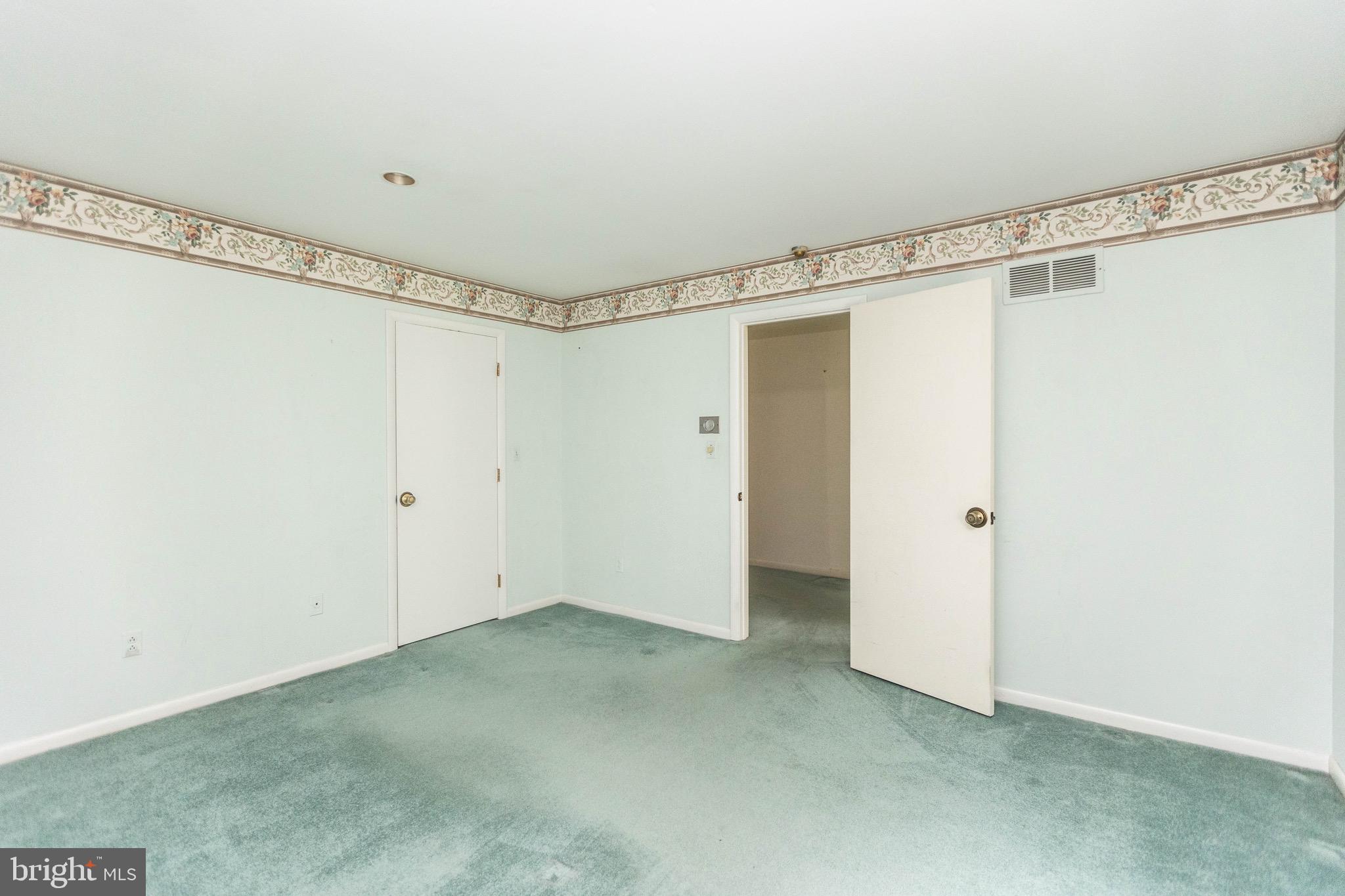 TOWSON - Residential