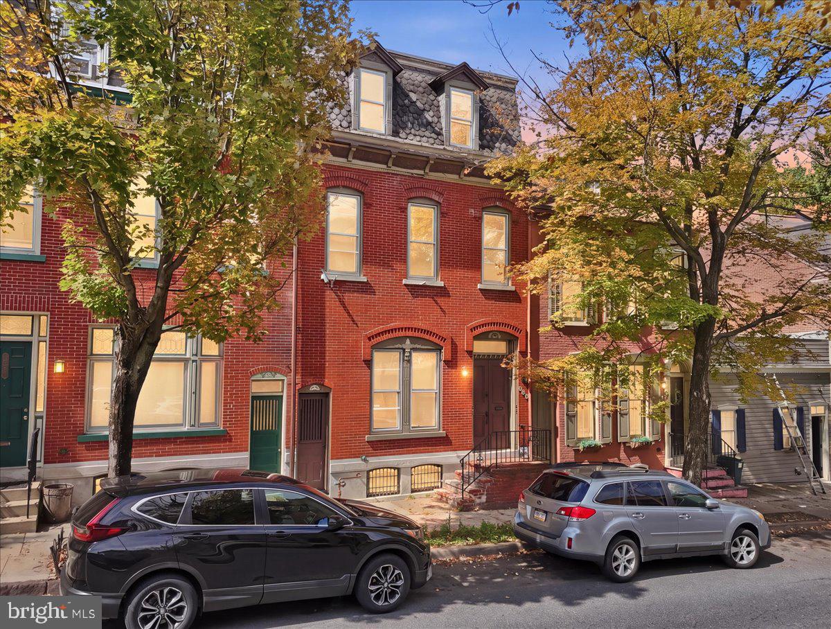322 N 8TH STREET