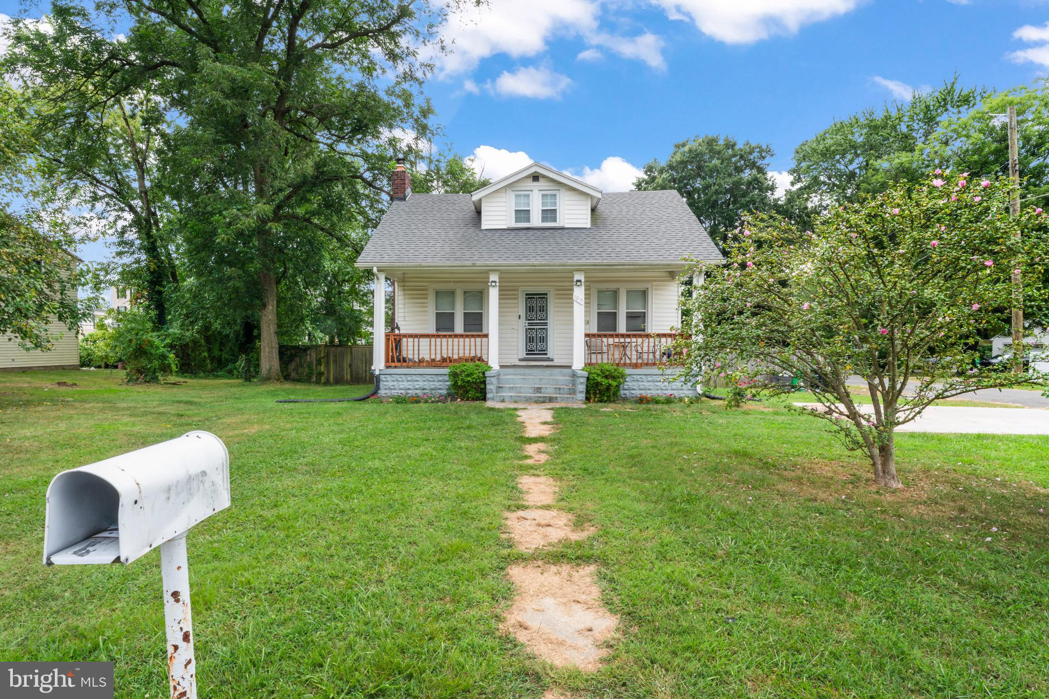 5815 ROBIN LANE