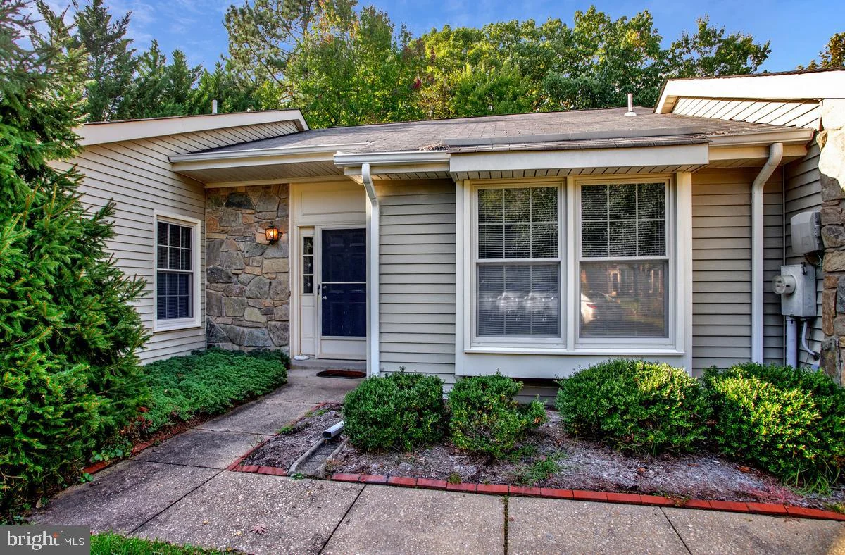 2556 N North Haven Cove