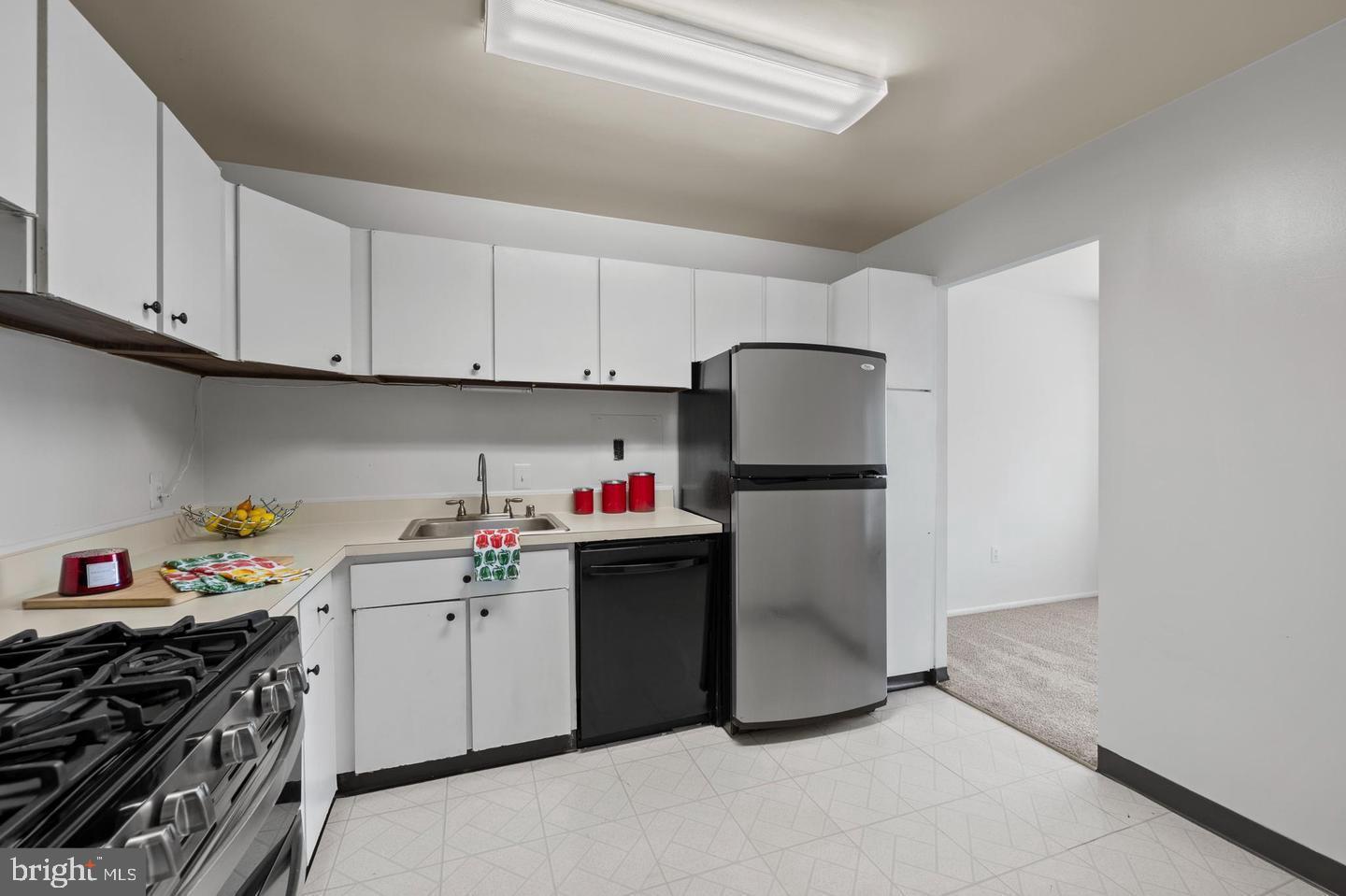 UNIVERSITY TOWERS CODM - Residential Lease