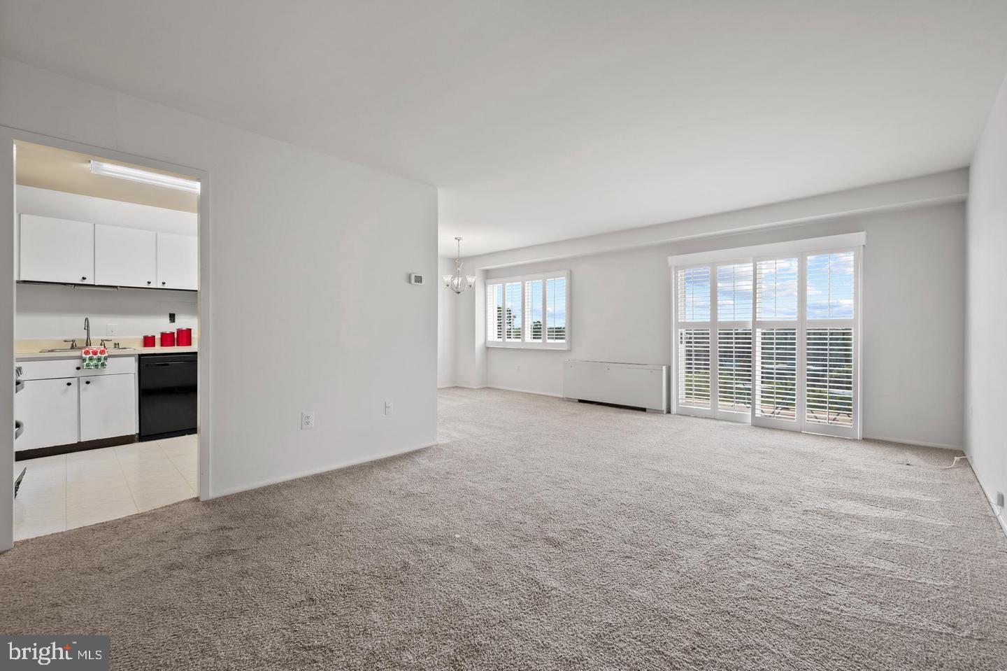 UNIVERSITY TOWERS CODM - Residential Lease