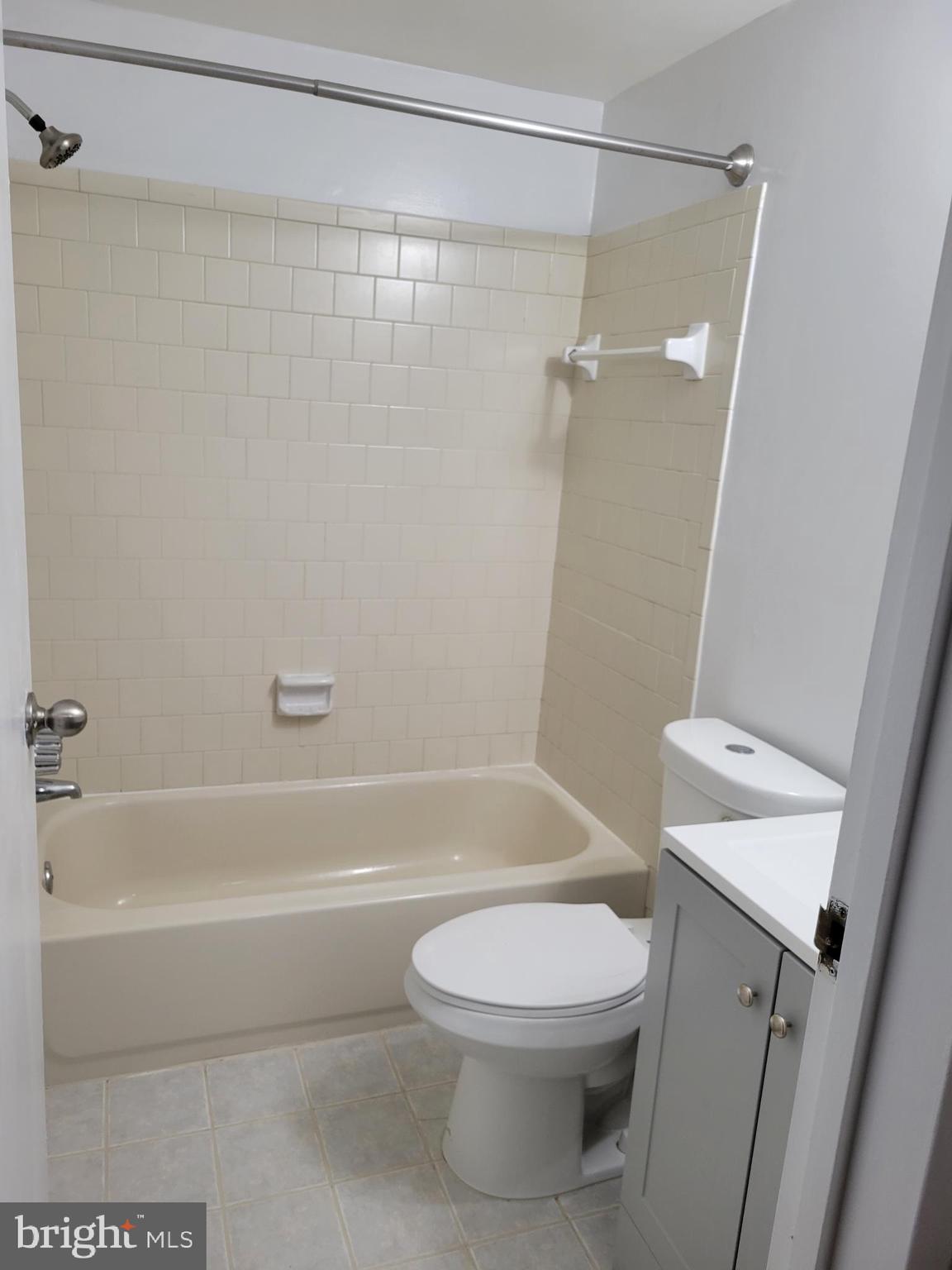 HAWTHORNE - Residential Lease