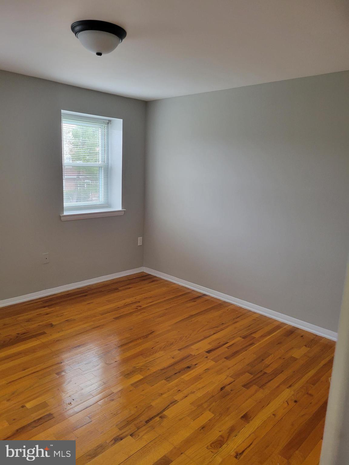 HAWTHORNE - Residential Lease