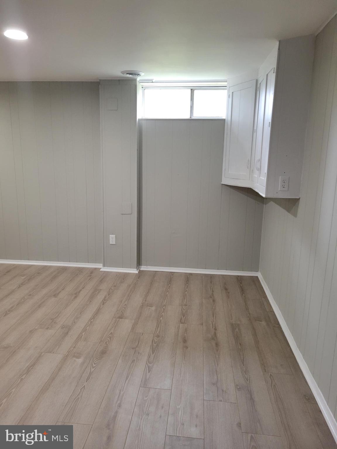 HAWTHORNE - Residential Lease