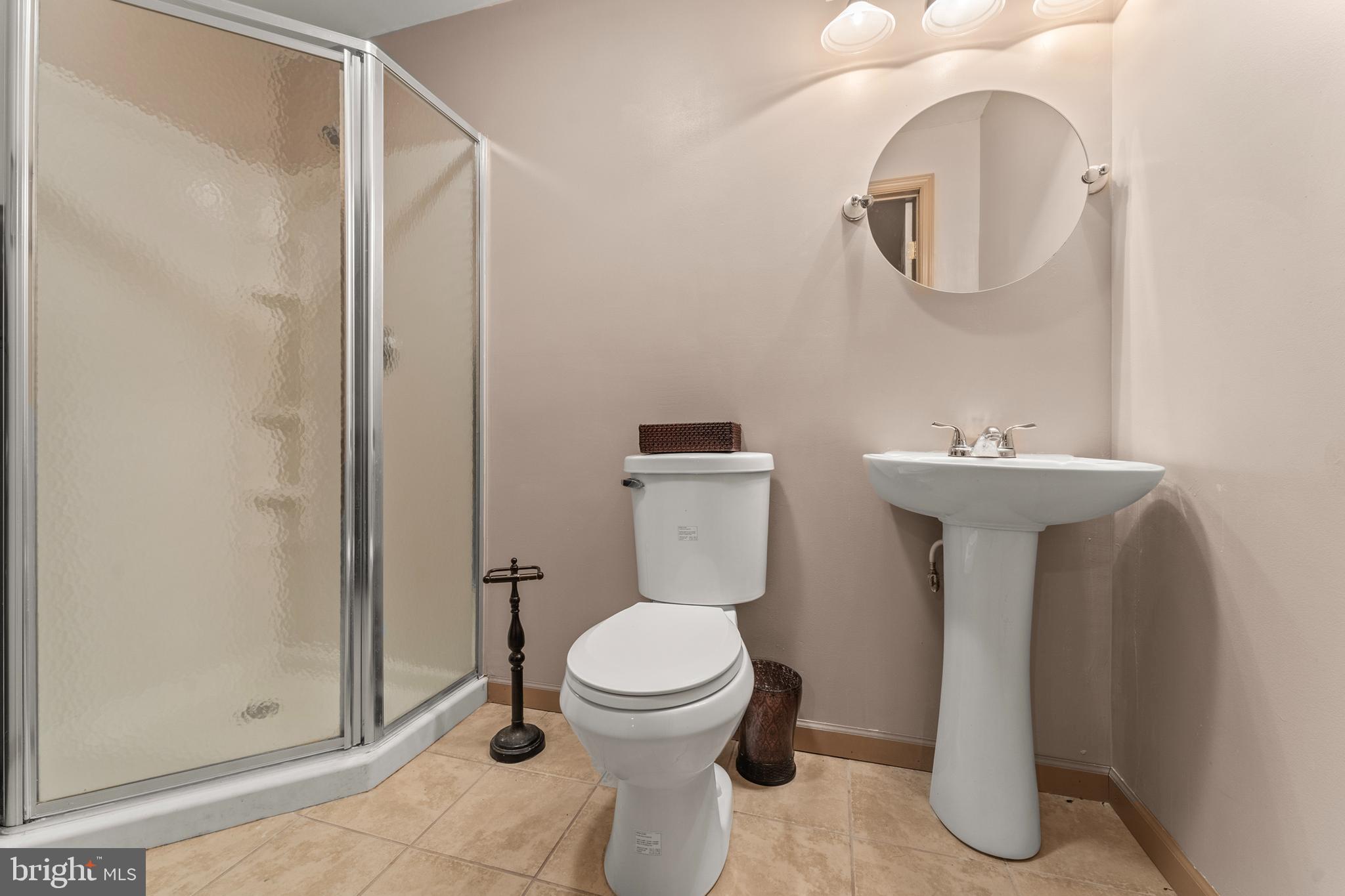 CHELTENHAM KNOLLS - Residential