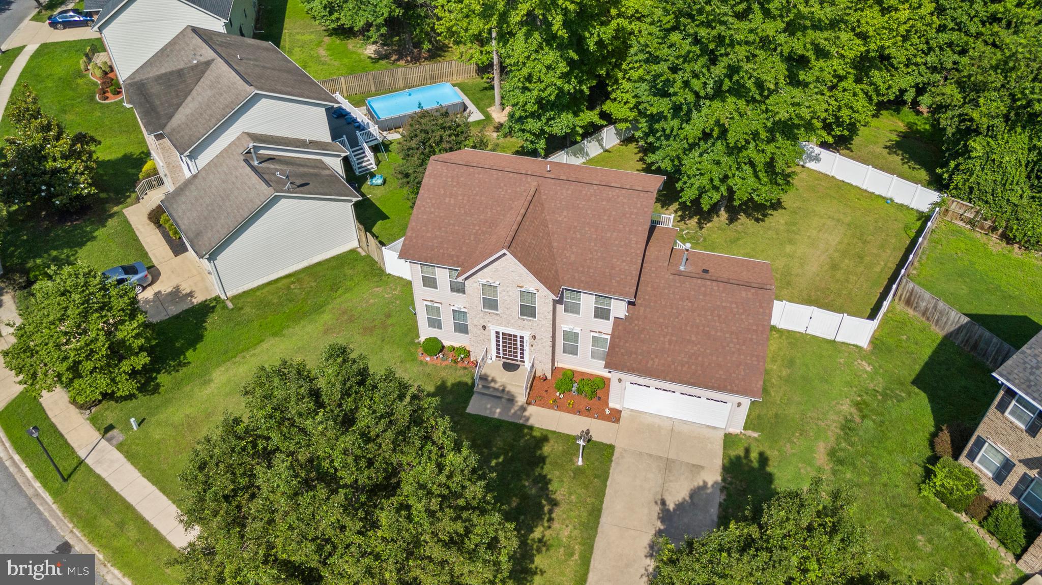8910 EDISON LANE