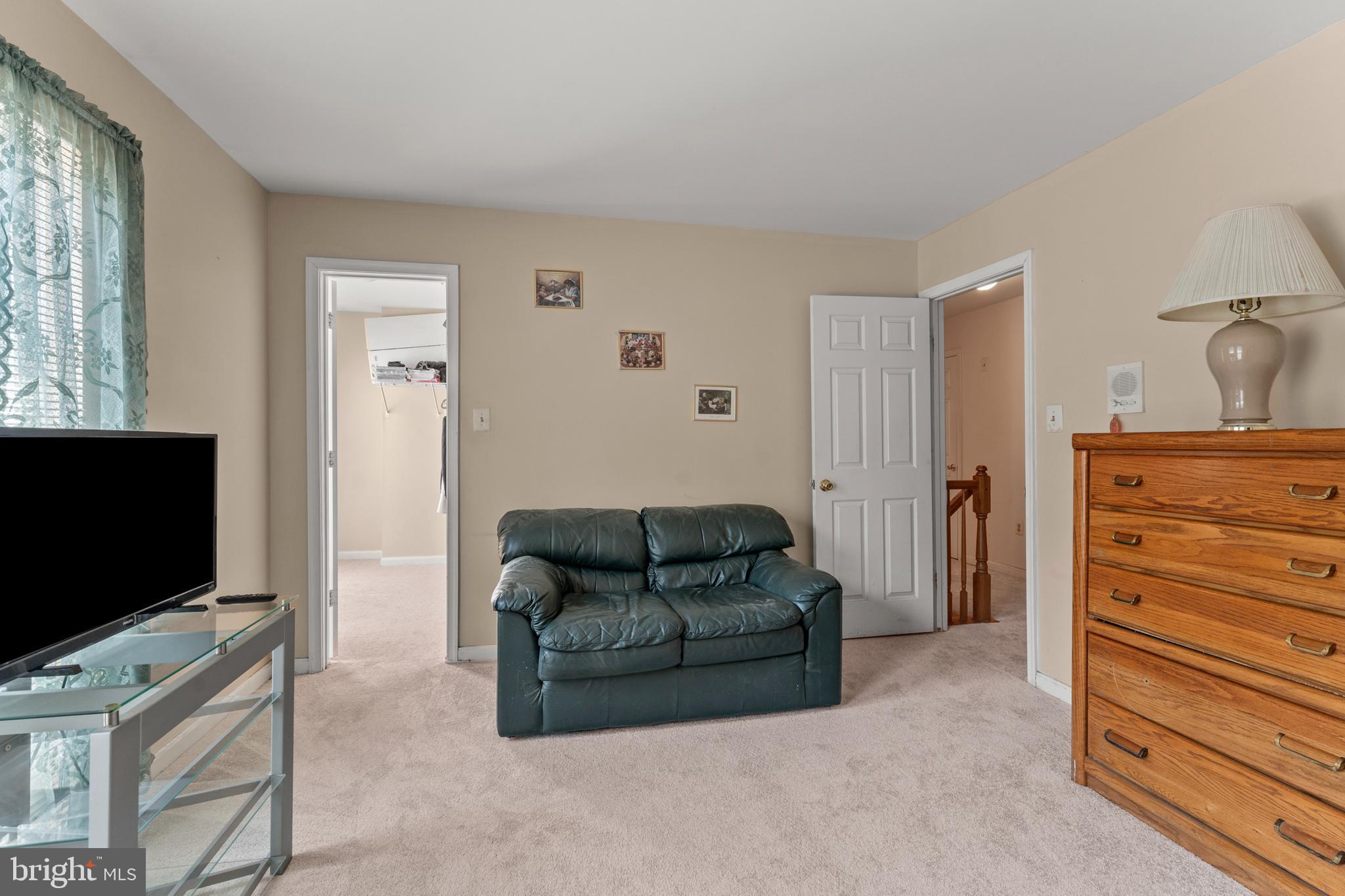 CHELTENHAM KNOLLS - Residential