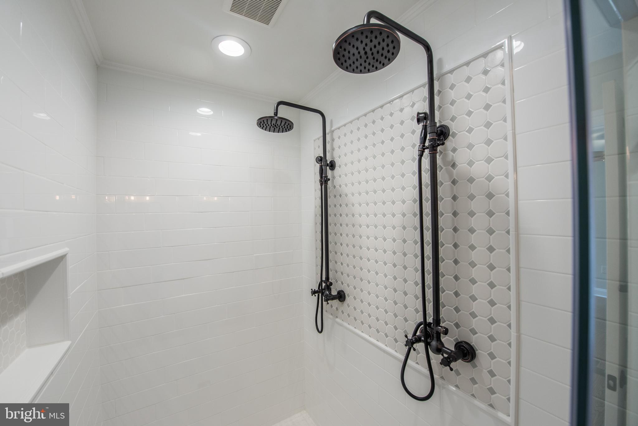 ROUND TOP ESTATES - Residential