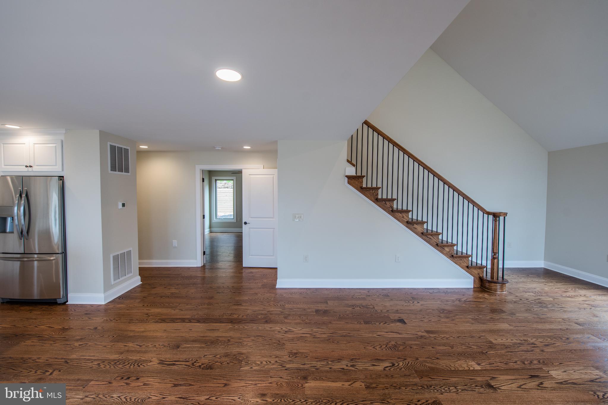 ROUND TOP ESTATES - Residential