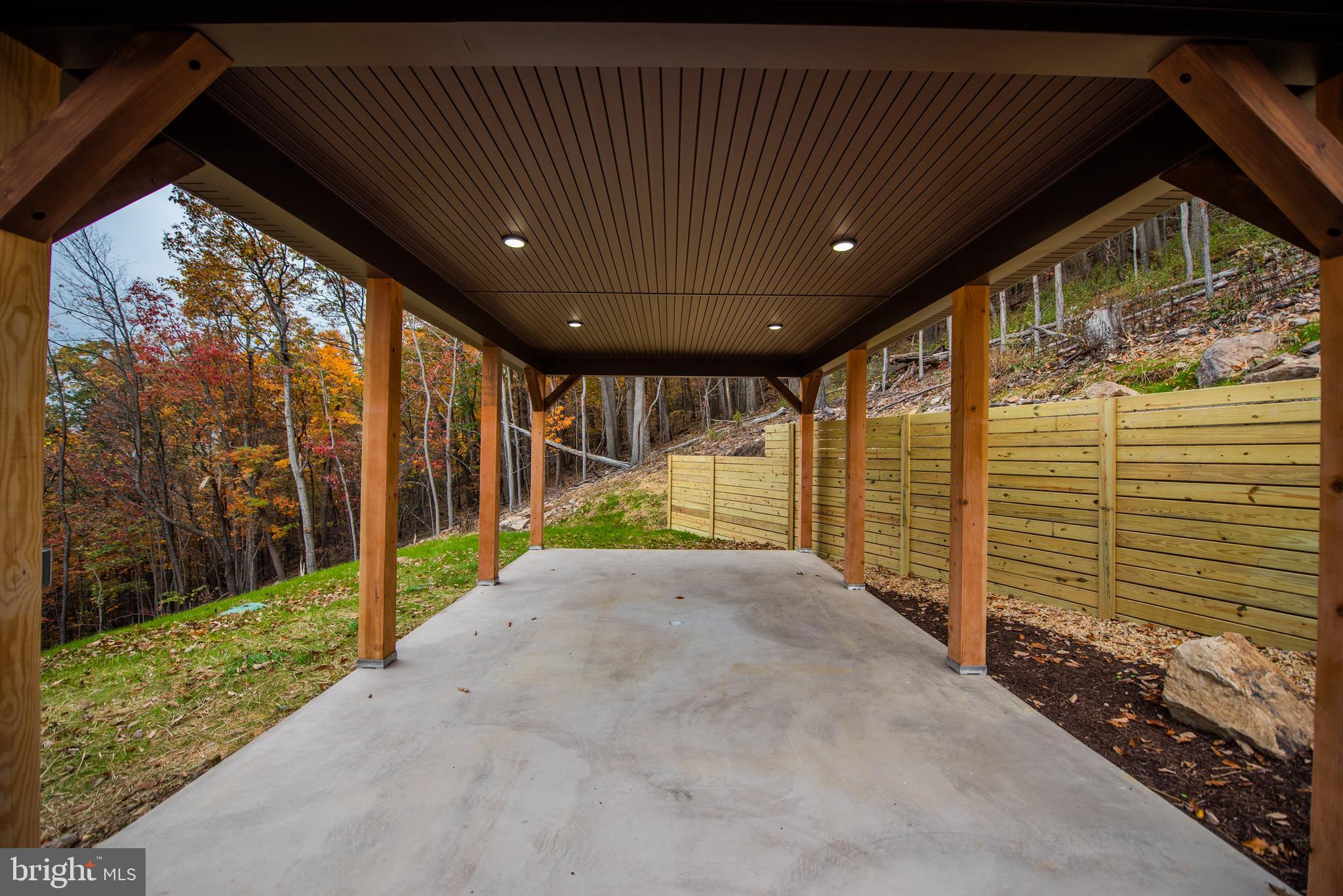 ROUND TOP ESTATES - Residential