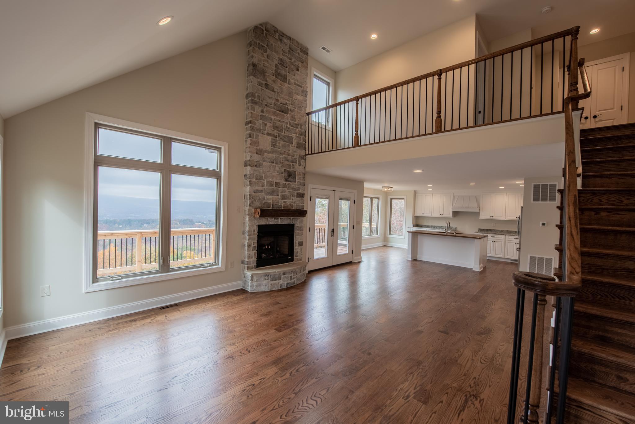 ROUND TOP ESTATES - Residential