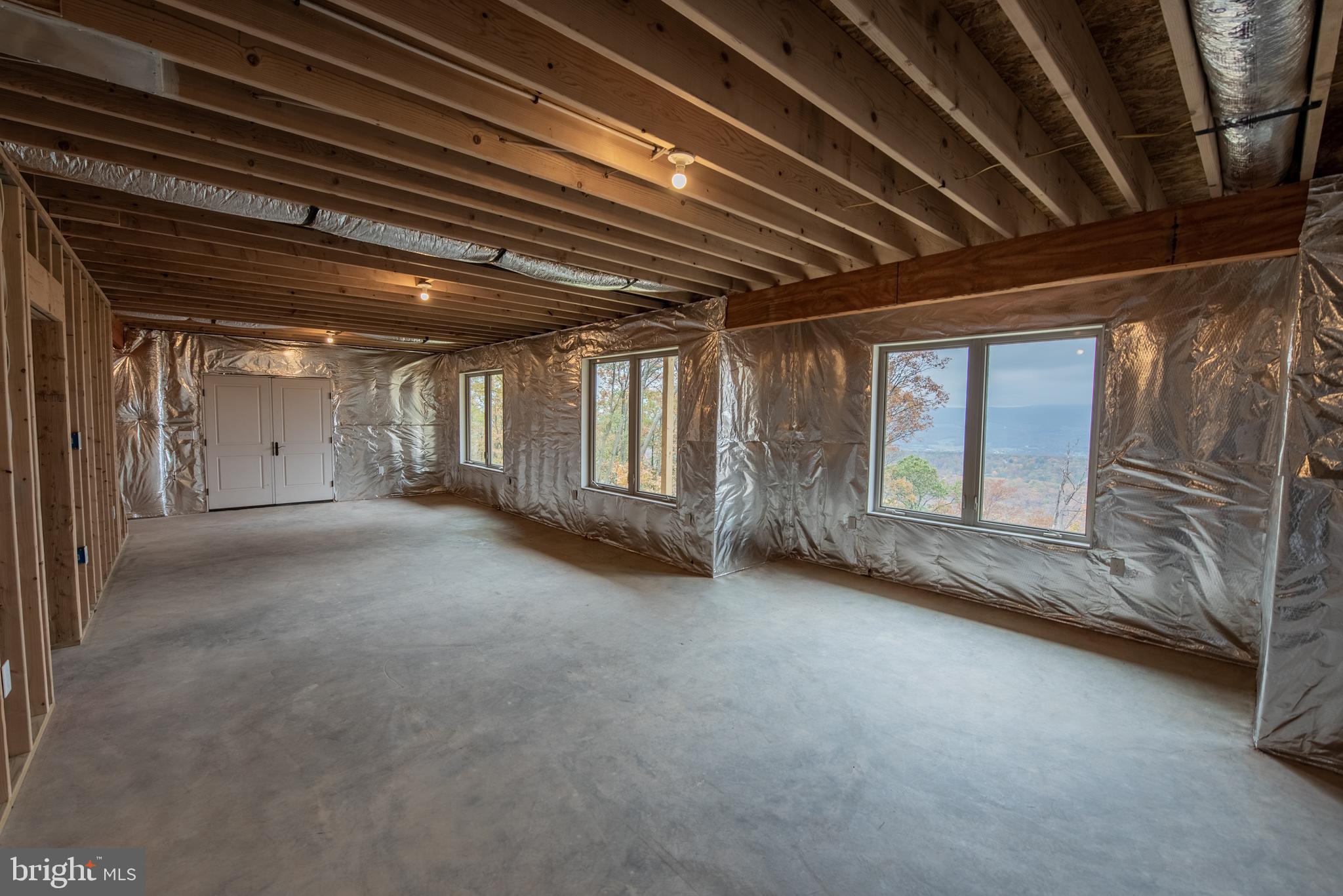 ROUND TOP ESTATES - Residential