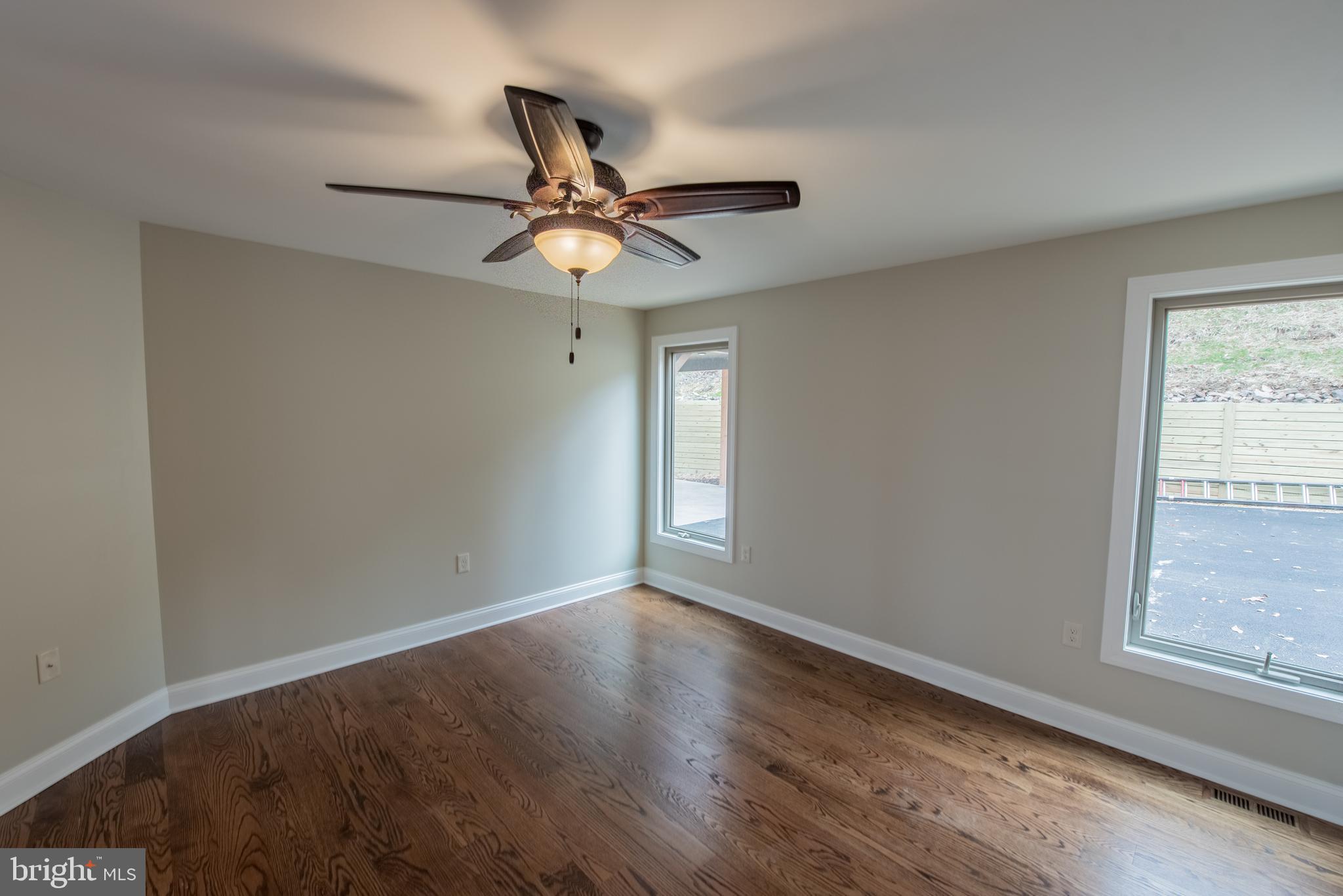 ROUND TOP ESTATES - Residential