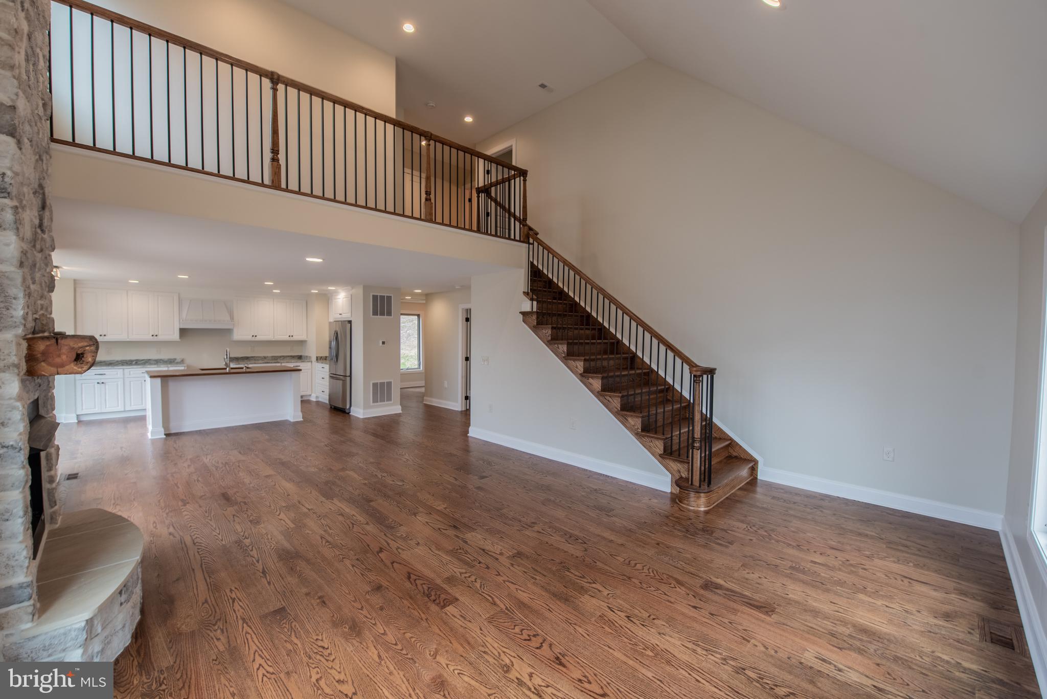 ROUND TOP ESTATES - Residential