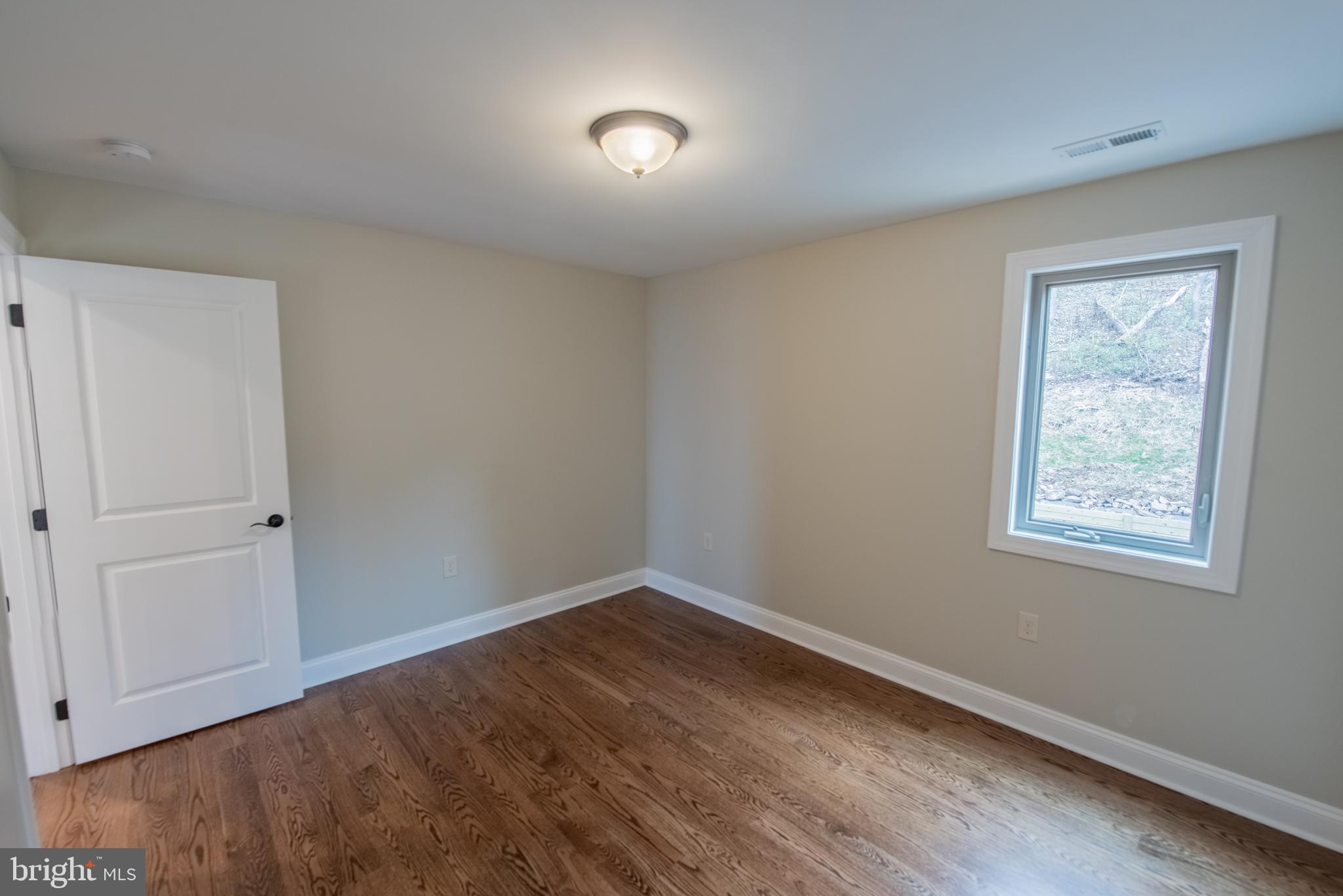 ROUND TOP ESTATES - Residential