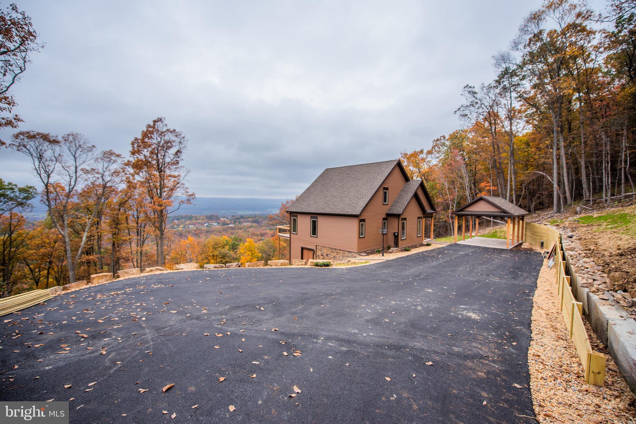 ROUND TOP ESTATES - Residential