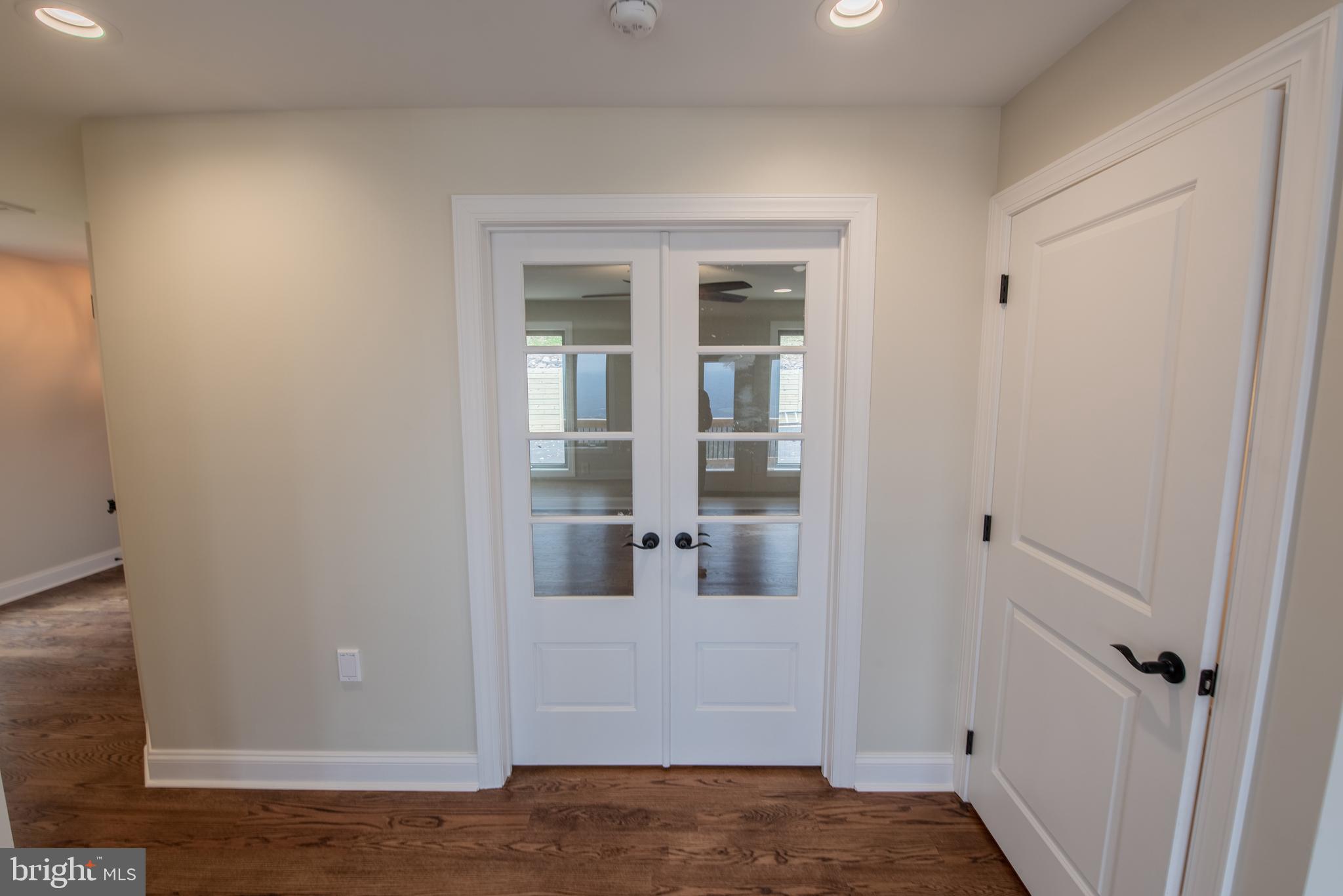 ROUND TOP ESTATES - Residential