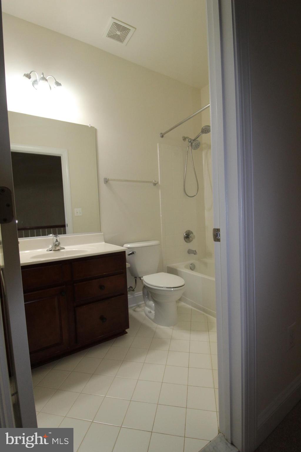 STATION VIEW - Residential Lease