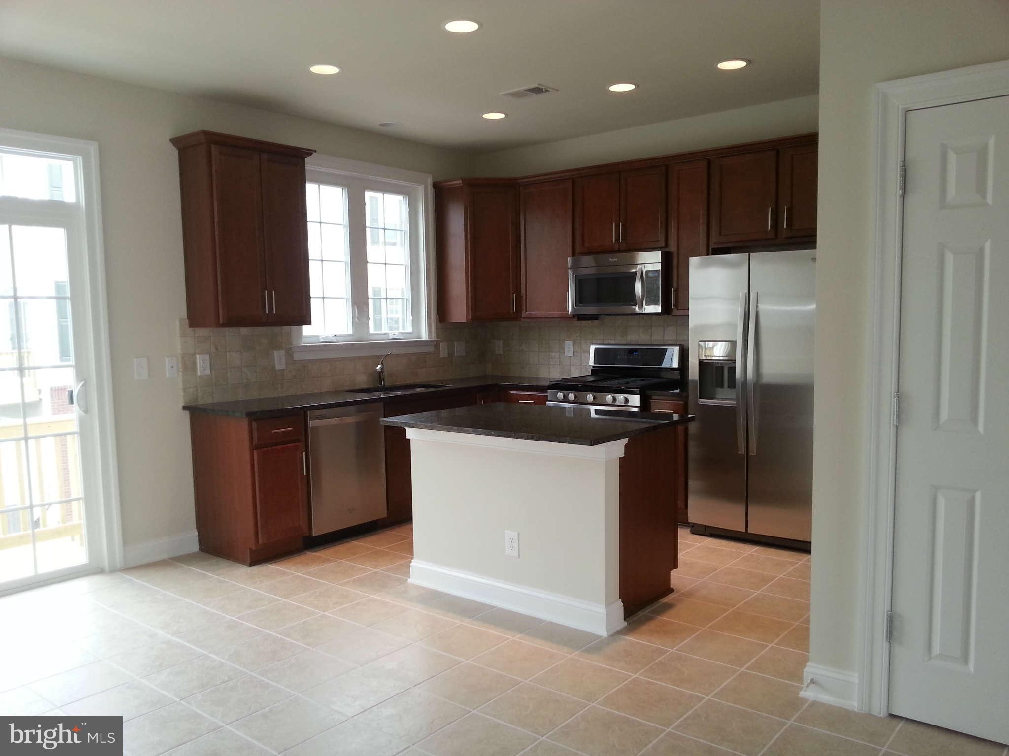 GOOSE CREEK VILLAGE NORTH - Residential Lease