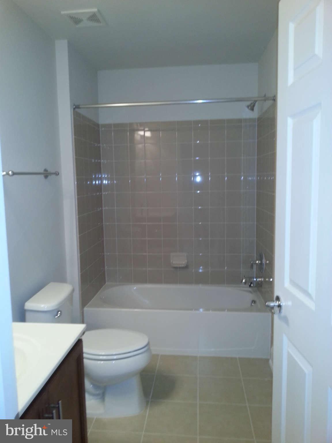 GOOSE CREEK VILLAGE NORTH - Residential Lease