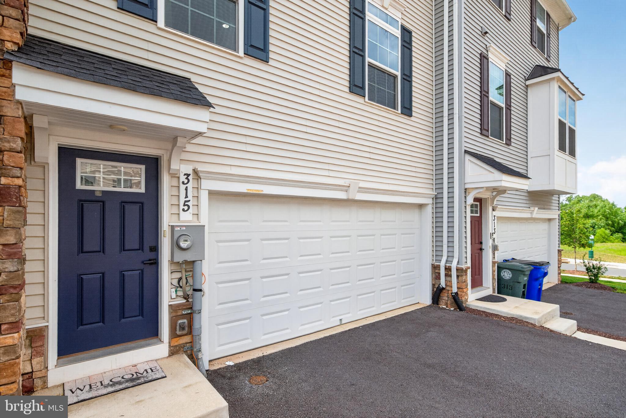 315 PACA GARDENS LN.