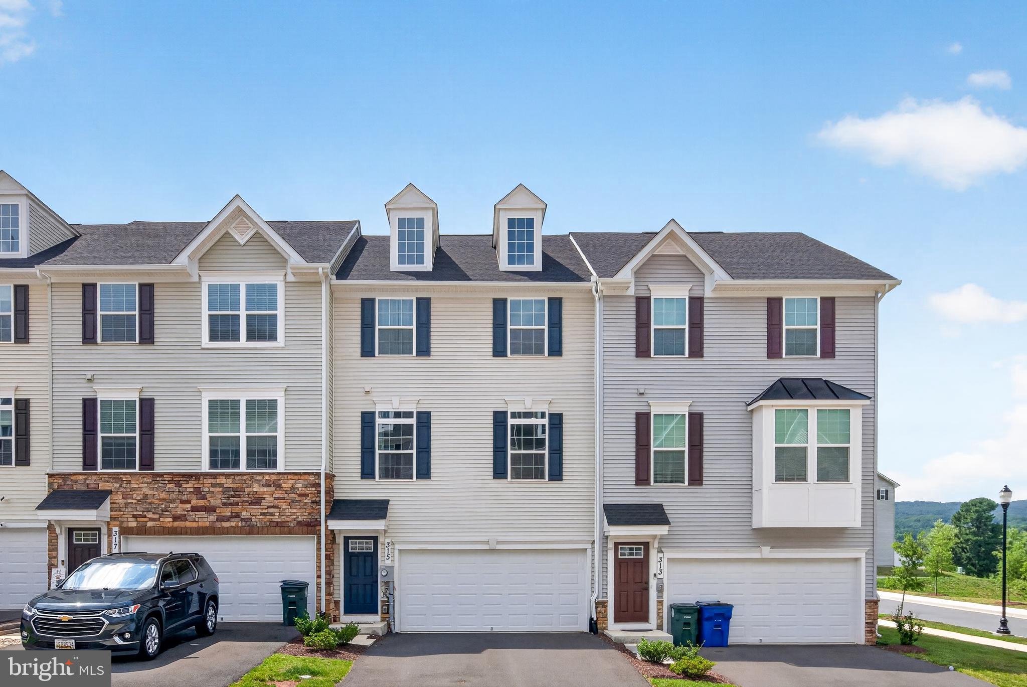 315 PACA GARDENS LN.