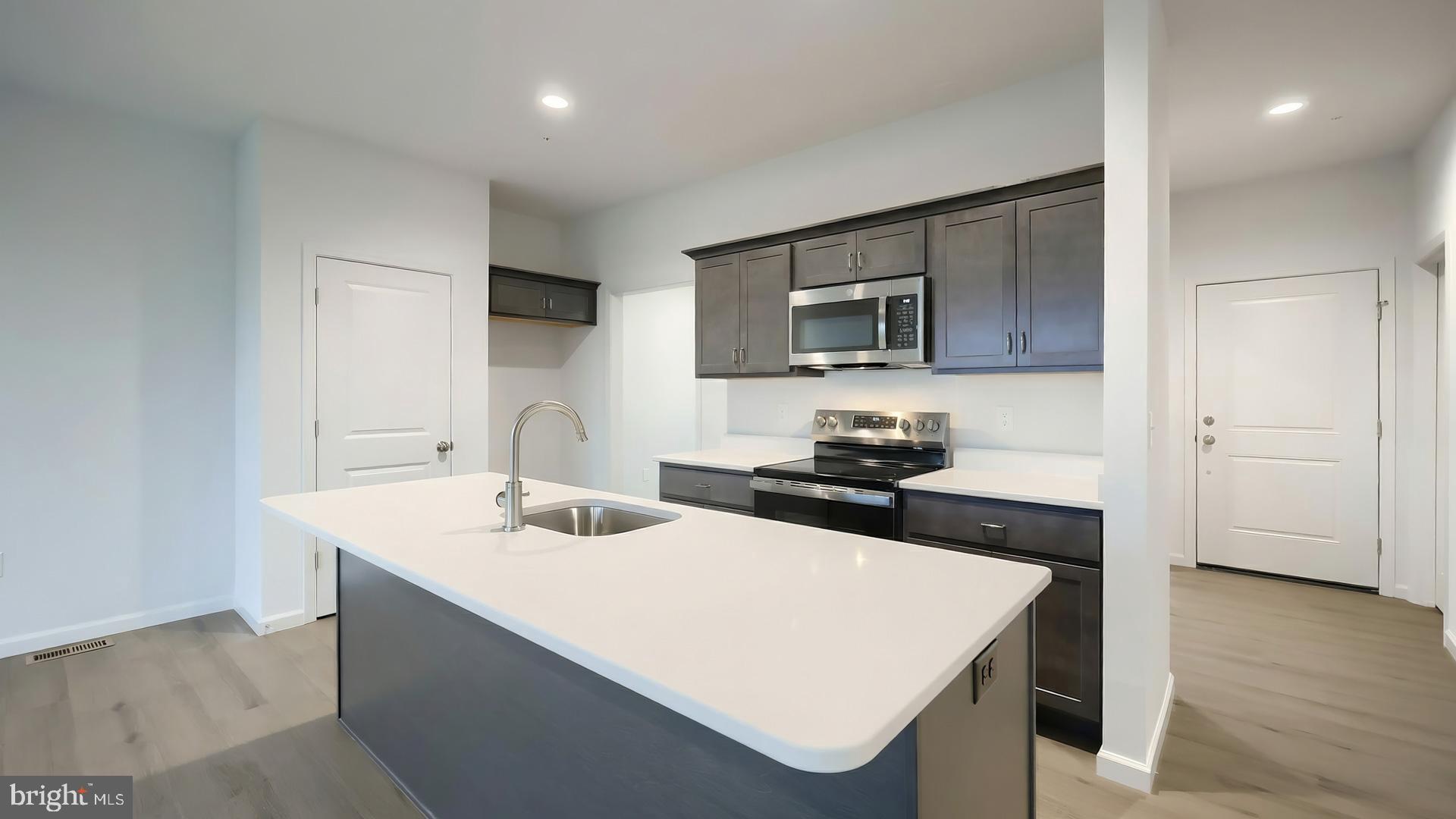 MERIDIAN HEIGHTS - Residential