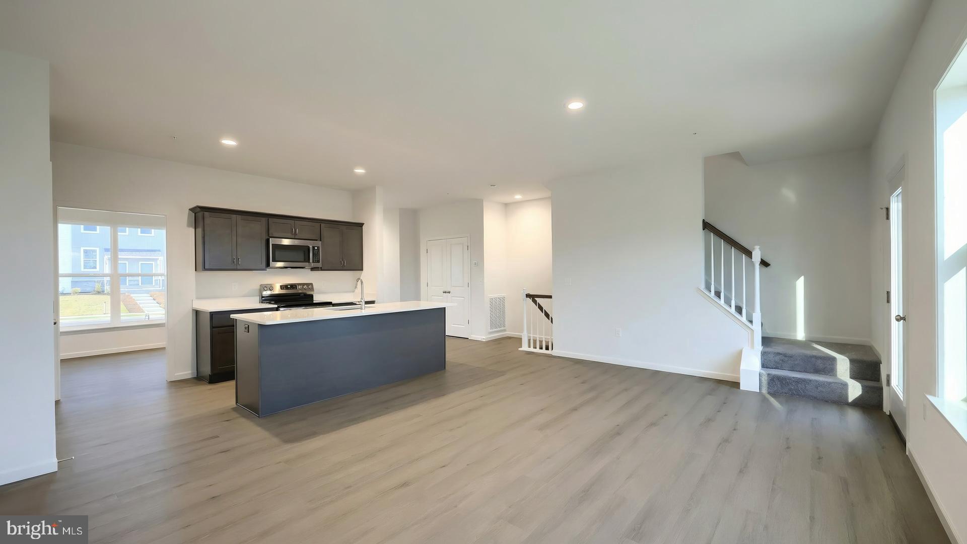 MERIDIAN HEIGHTS - Residential