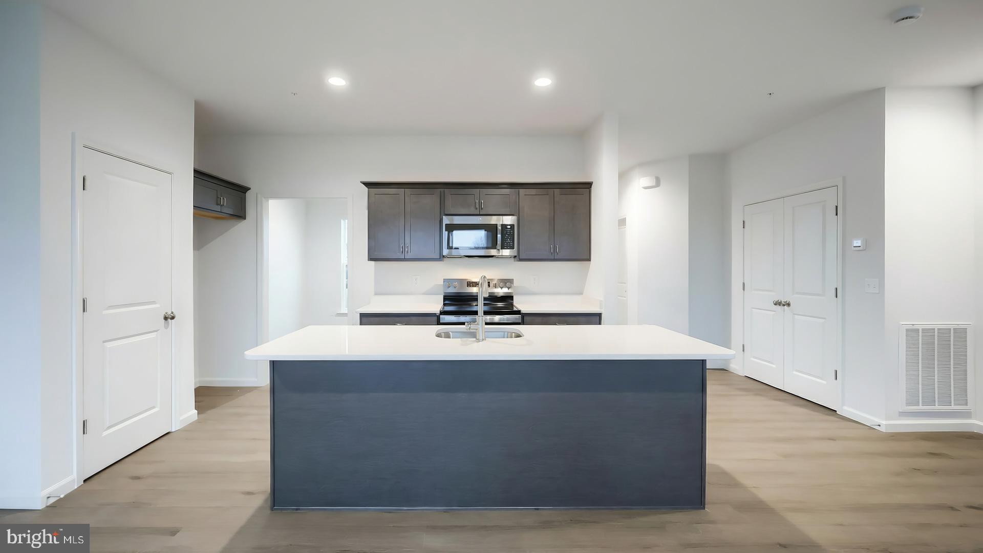 MERIDIAN HEIGHTS - Residential