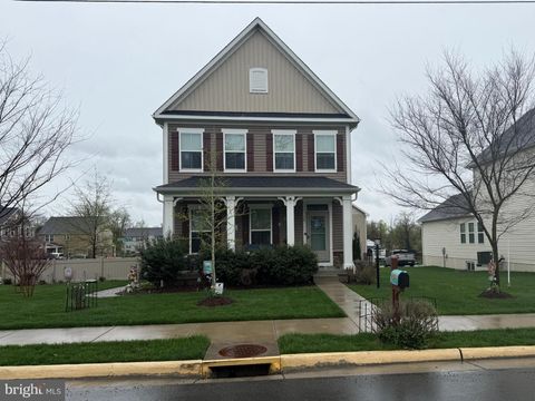 15 S LOCUST STREET LOVETTSVILLE VA 20180