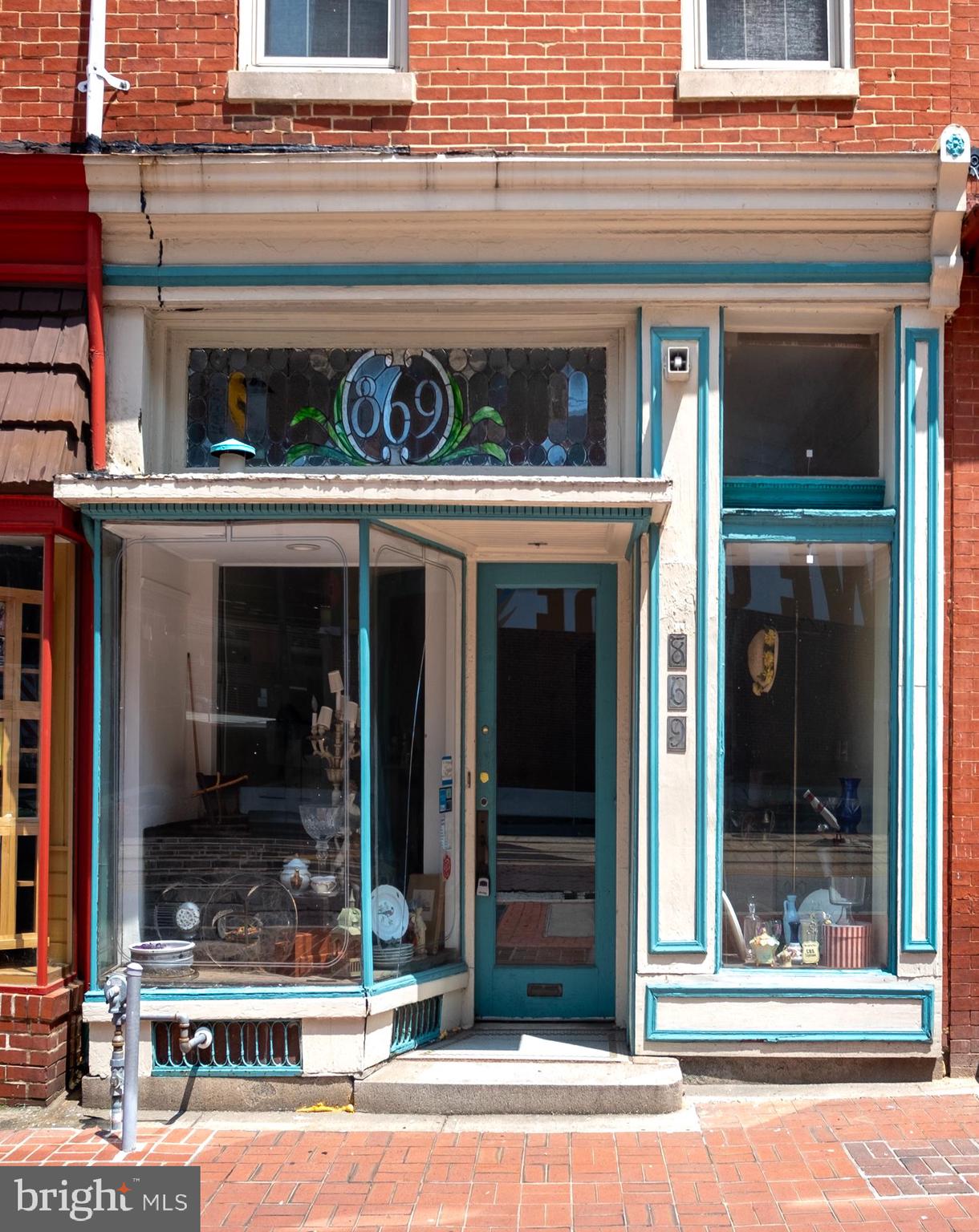 869 N HOWARD STREET