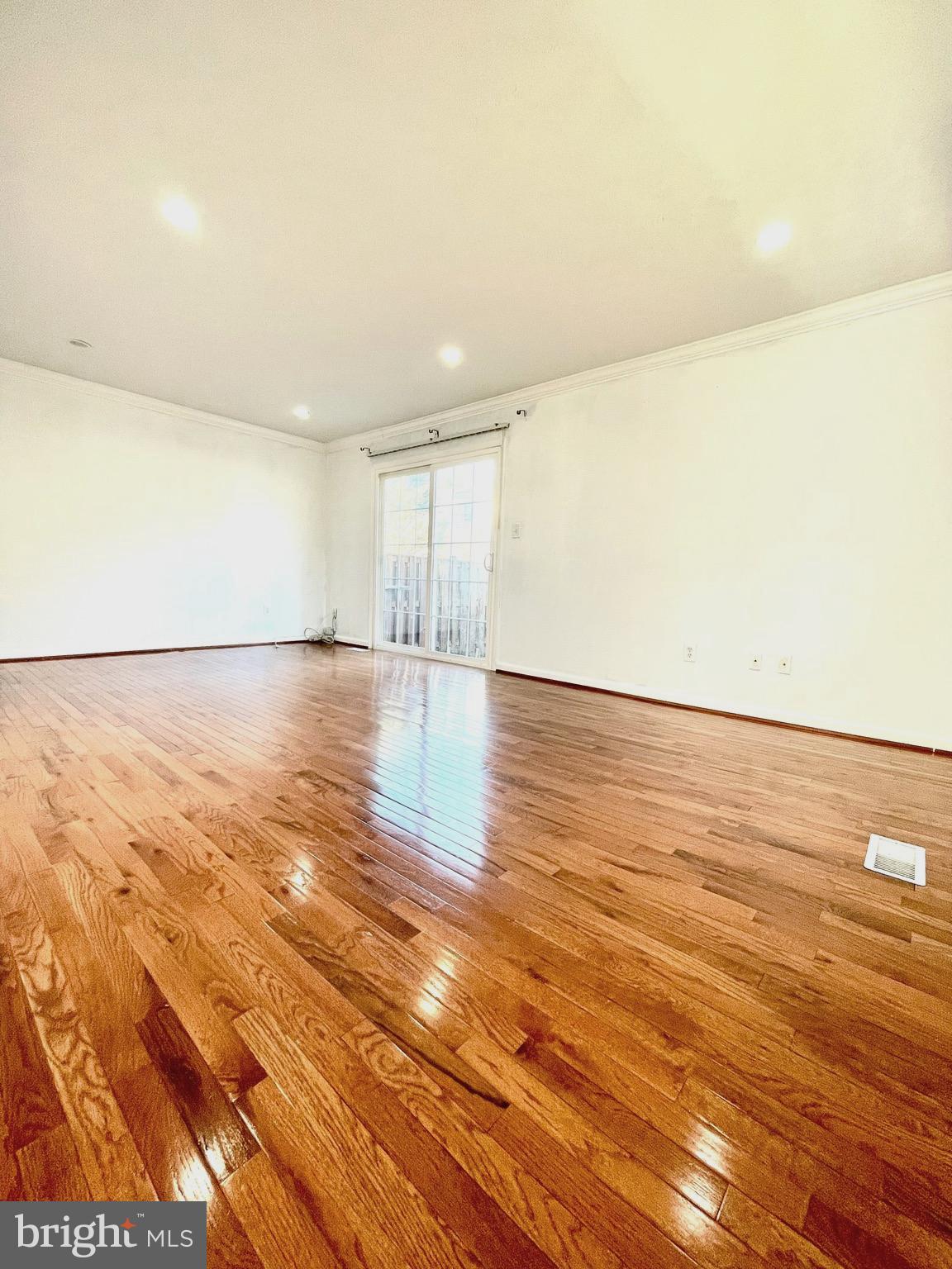 CROFTON SQUARE - Residential