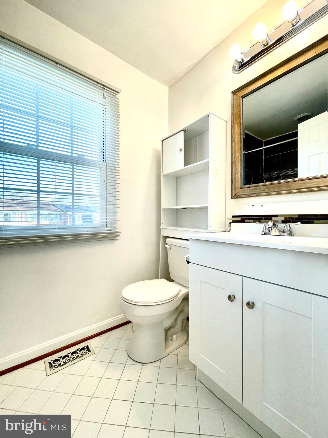 CROFTON SQUARE - Residential